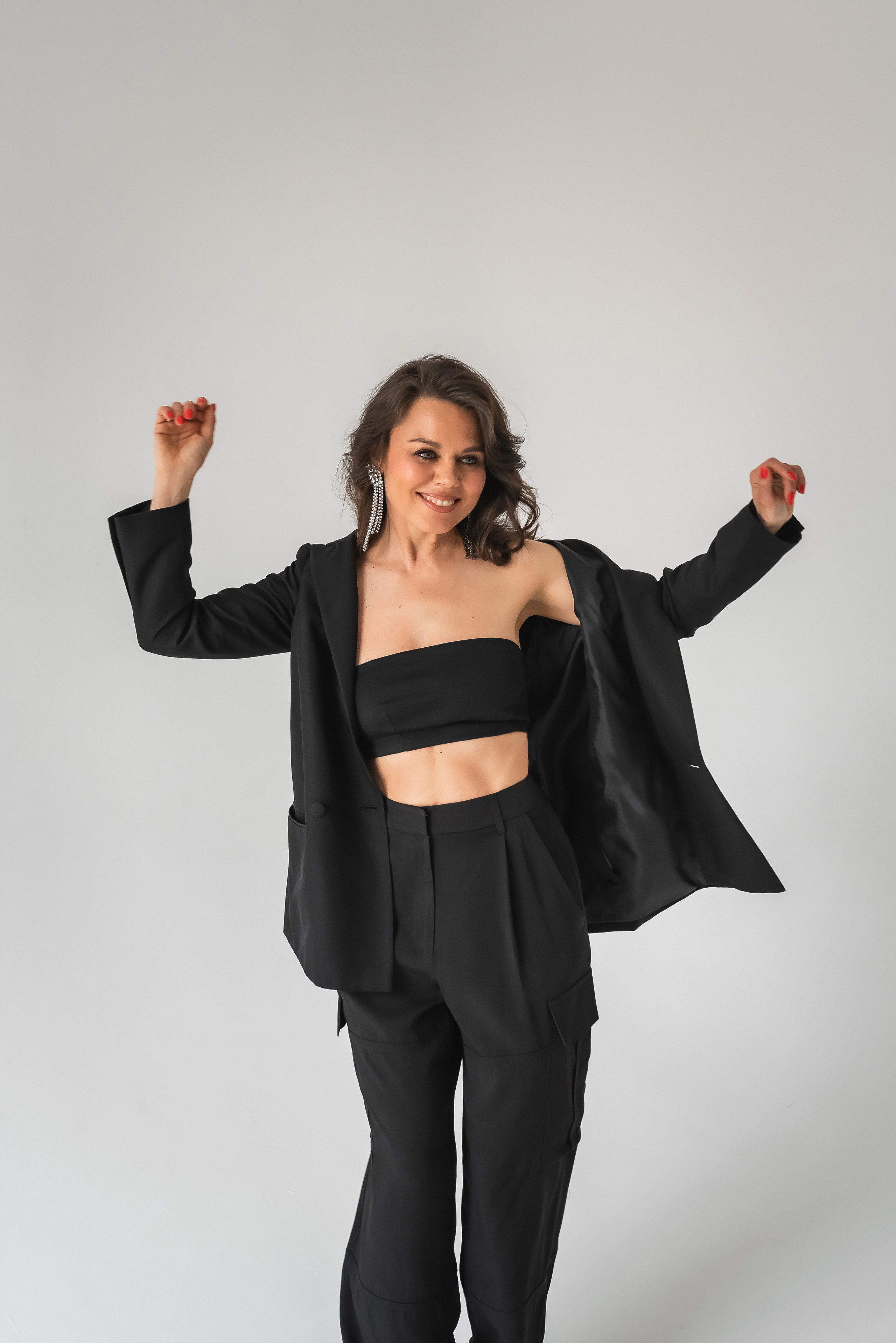 Женский портрет на циклораме. КОНТЕНТ |БРЕНД фотограф Санкт-Петербург — Жанна Олтаржевская