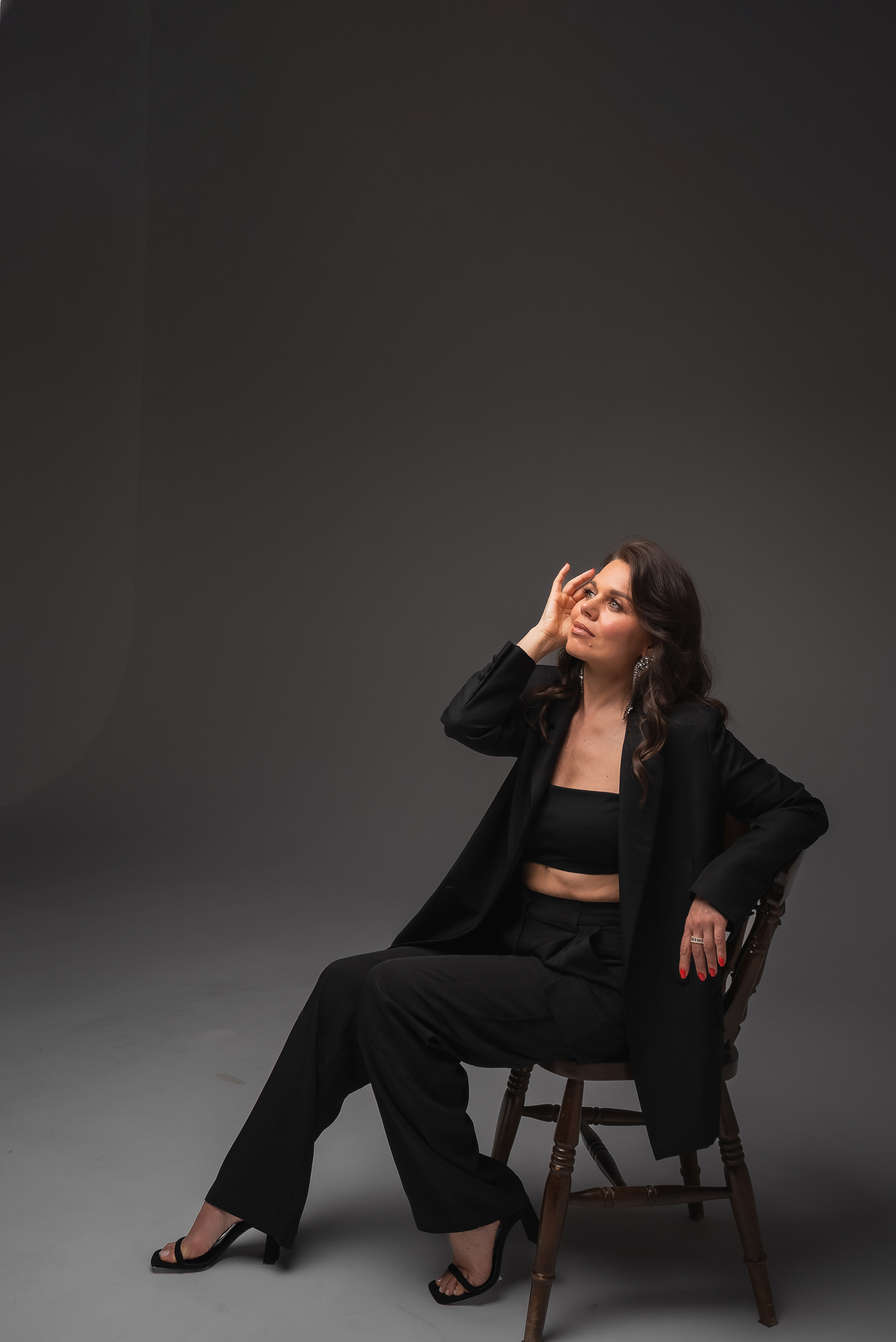 Женский портрет на циклораме. КОНТЕНТ |БРЕНД фотограф Санкт-Петербург — Жанна Олтаржевская