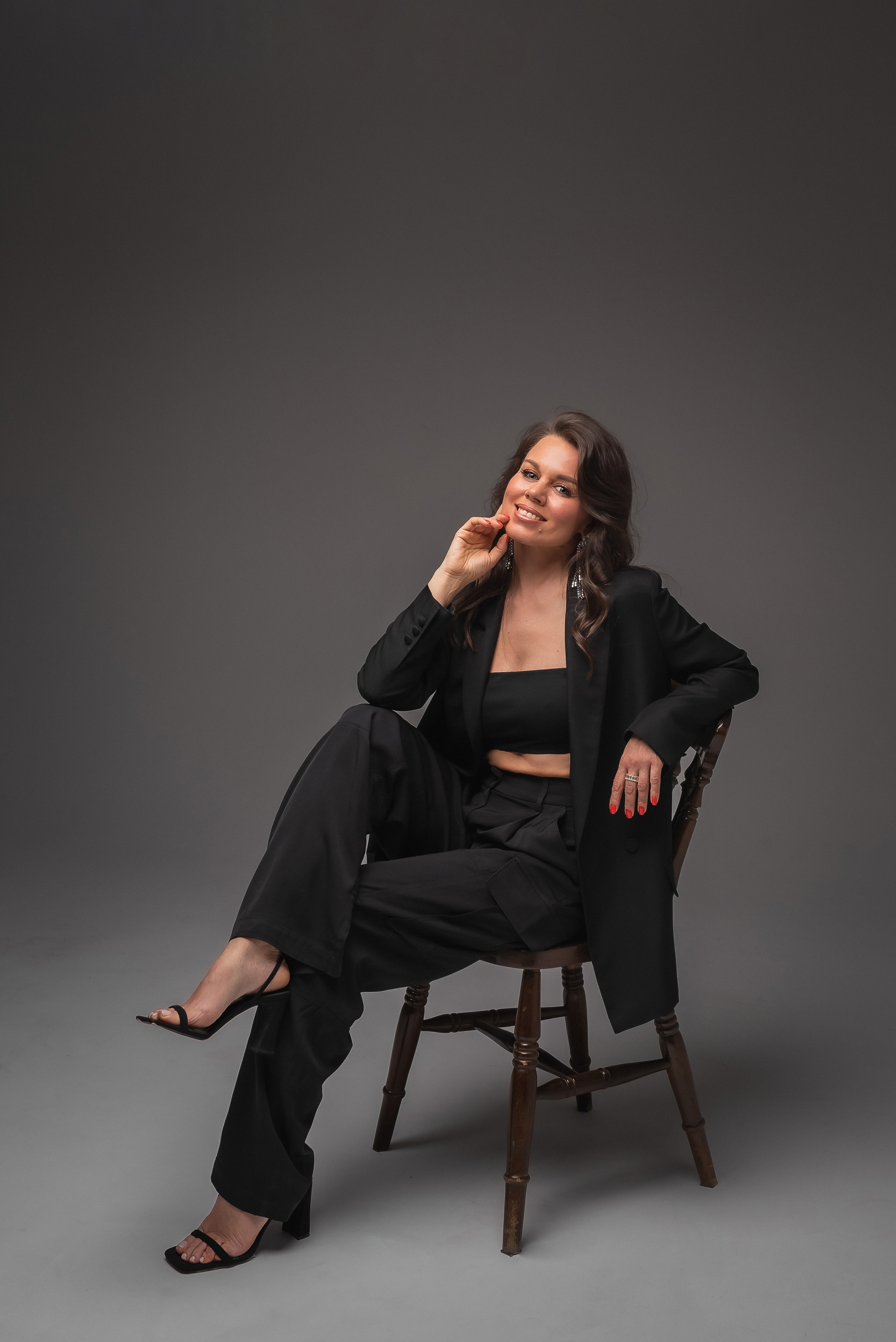 Женский портрет на циклораме. КОНТЕНТ |БРЕНД фотограф Санкт-Петербург — Жанна Олтаржевская