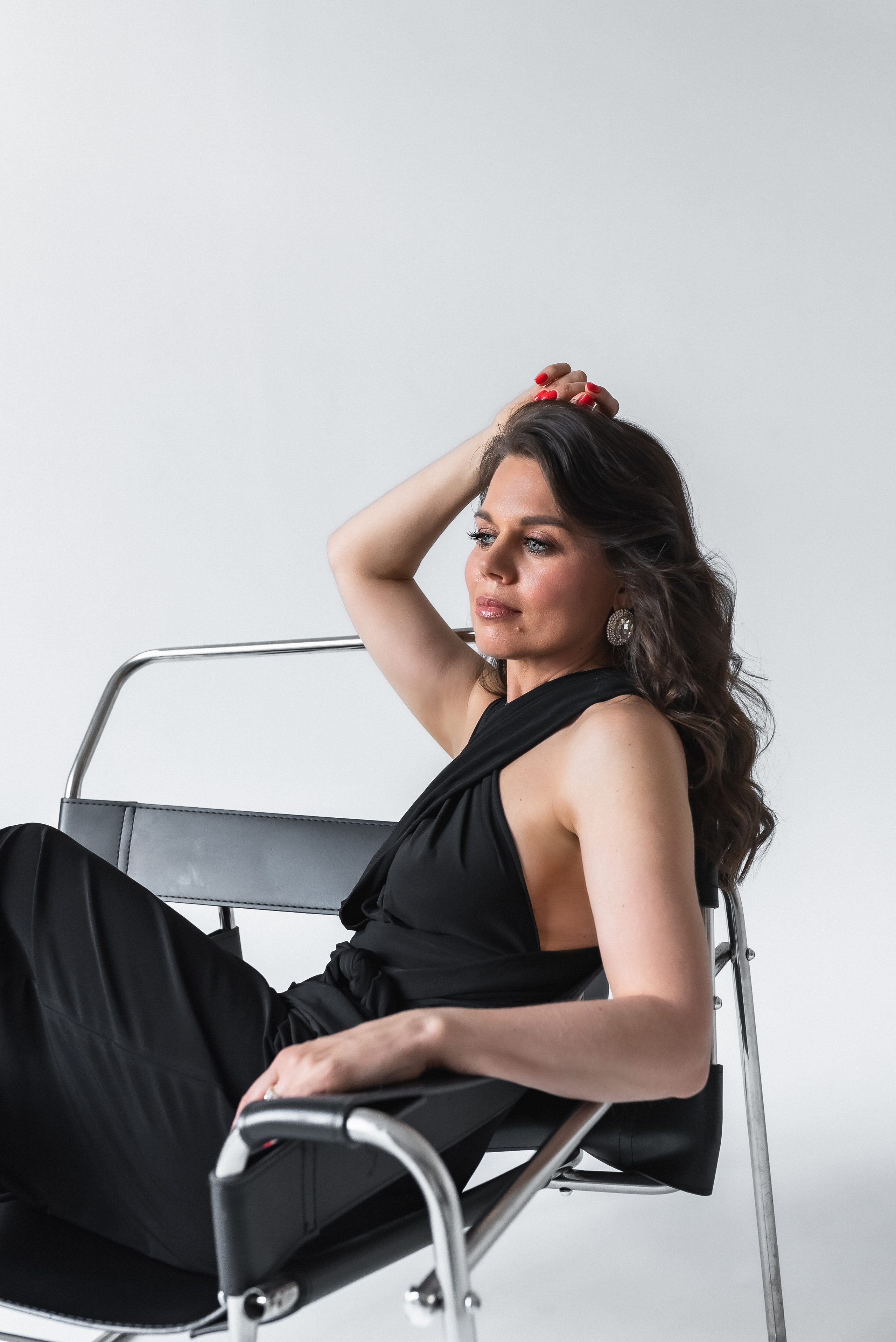 Женский портрет на циклораме. КОНТЕНТ |БРЕНД фотограф Санкт-Петербург — Жанна Олтаржевская