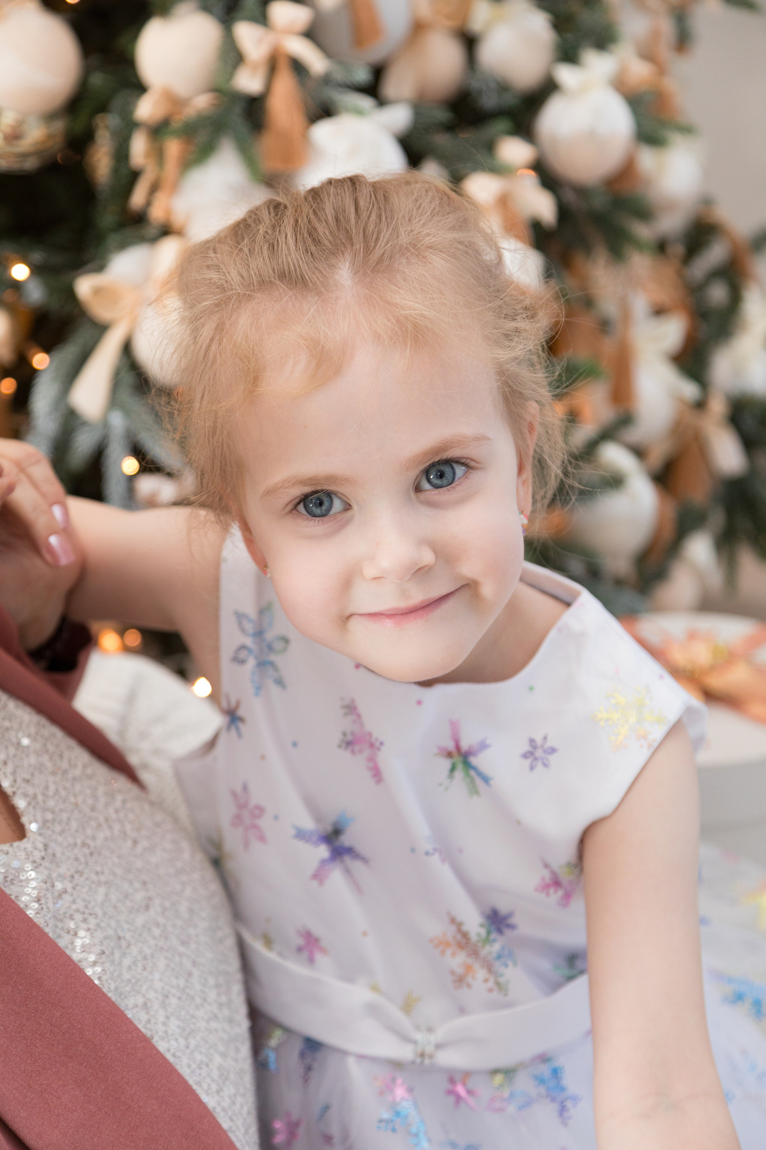 Семейная новогодняя съёмка в фотостудии Daily. Детский и контент фотограф Надя Волкова Санкт-Петербург