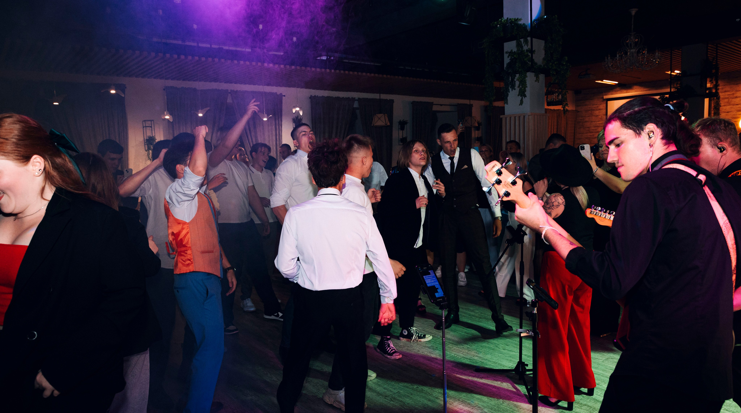 Выпускной (Калуга). Кавер-группа «Те-самые» на свадьбу, корпоратив! В Туле, Москве, Калуге