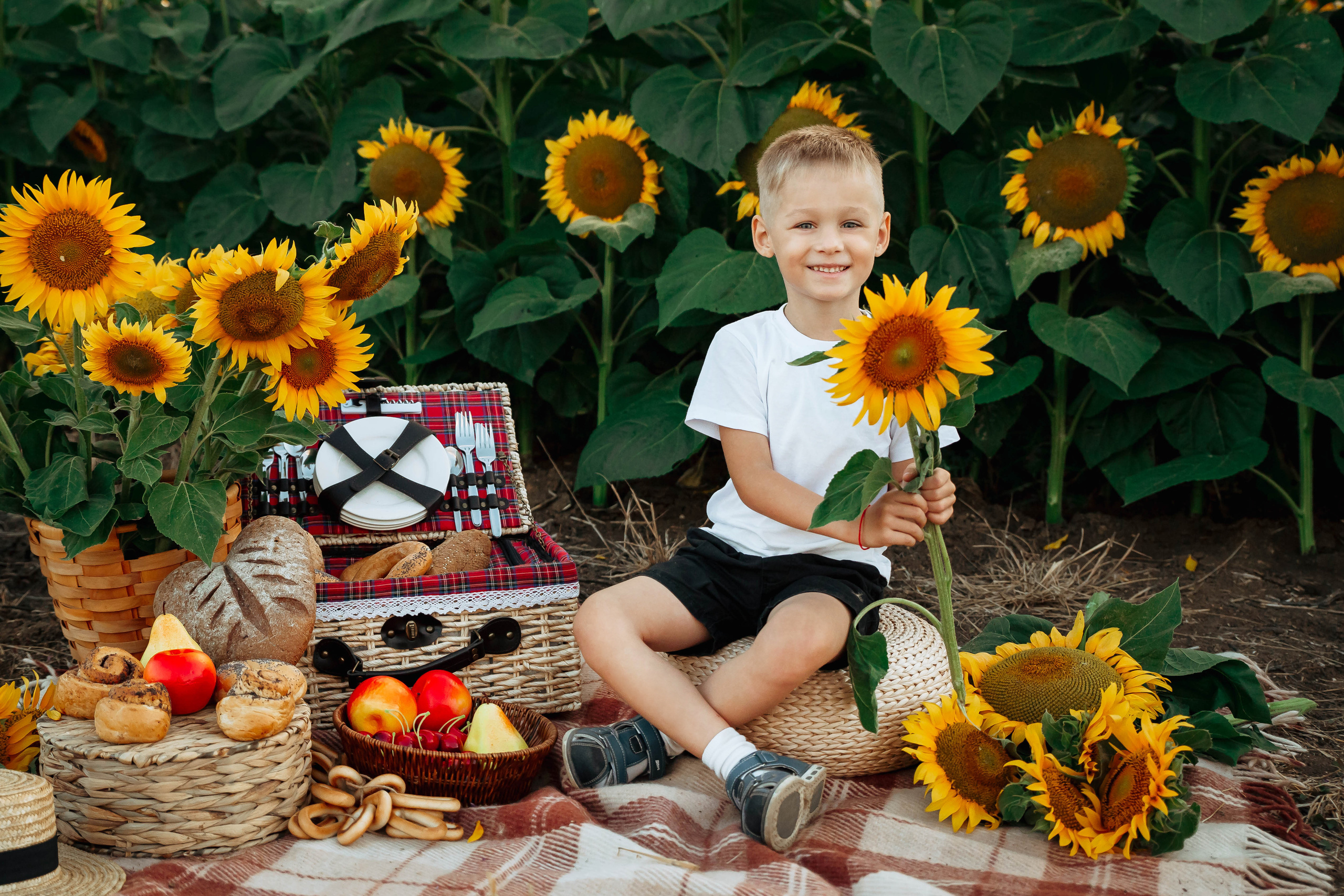 Фотосессия в цветущих полях. Фотограф в Феодосии Наталья Булгакова