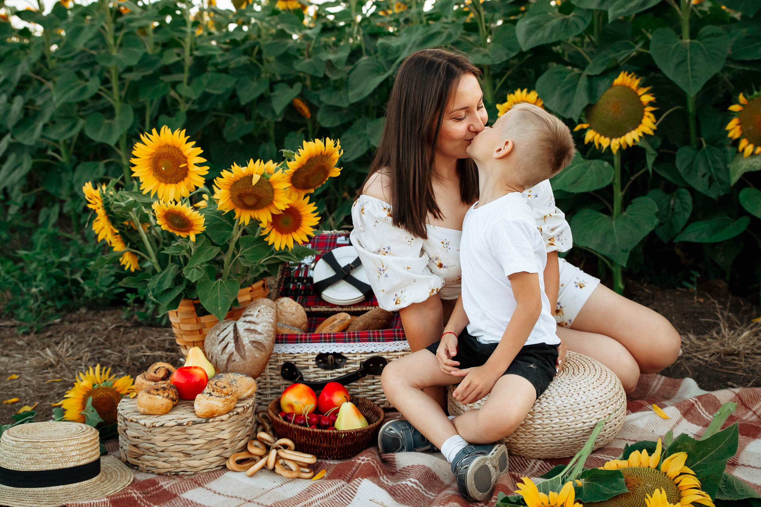 Фотосессия в цветущих полях. Фотограф в Феодосии Наталья Булгакова
