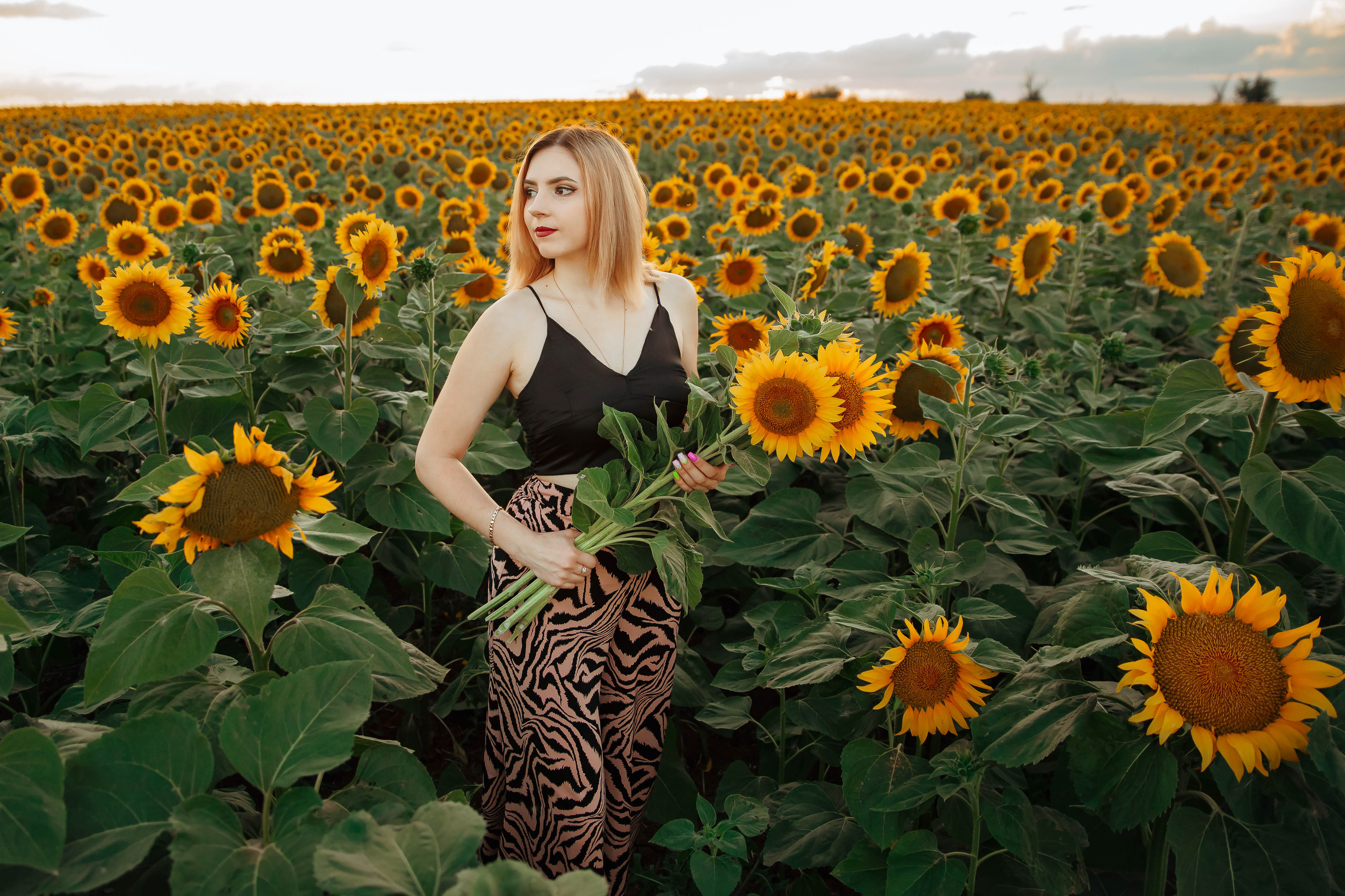 Фотосессия в цветущих полях. Фотограф в Феодосии Наталья Булгакова