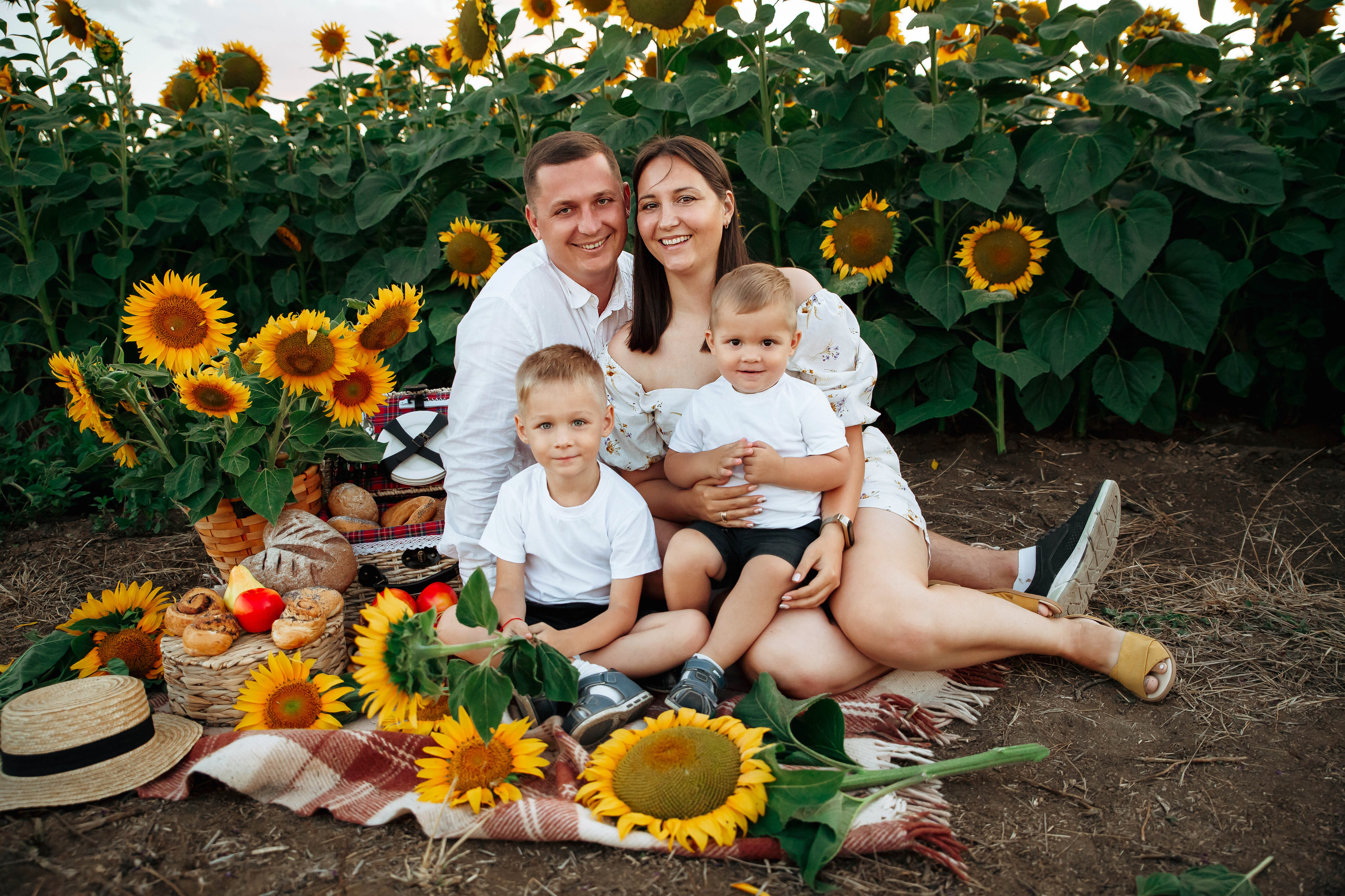 Фотосессия в цветущих полях. Фотограф в Феодосии Наталья Булгакова