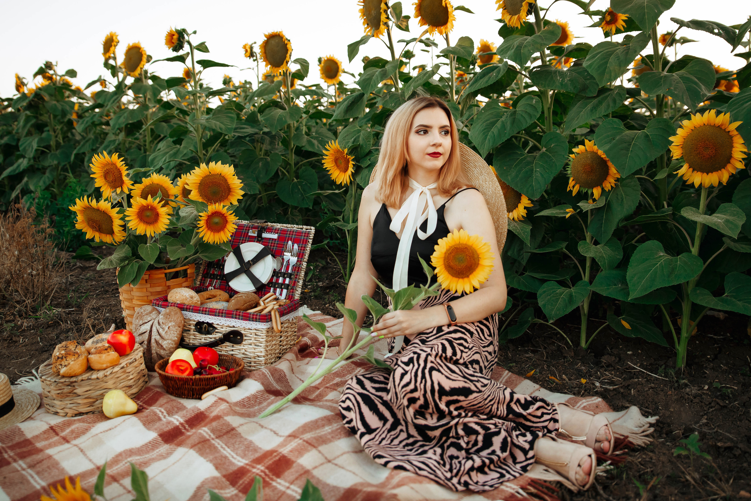 Фотосессия в цветущих полях. Фотограф в Феодосии Наталья Булгакова