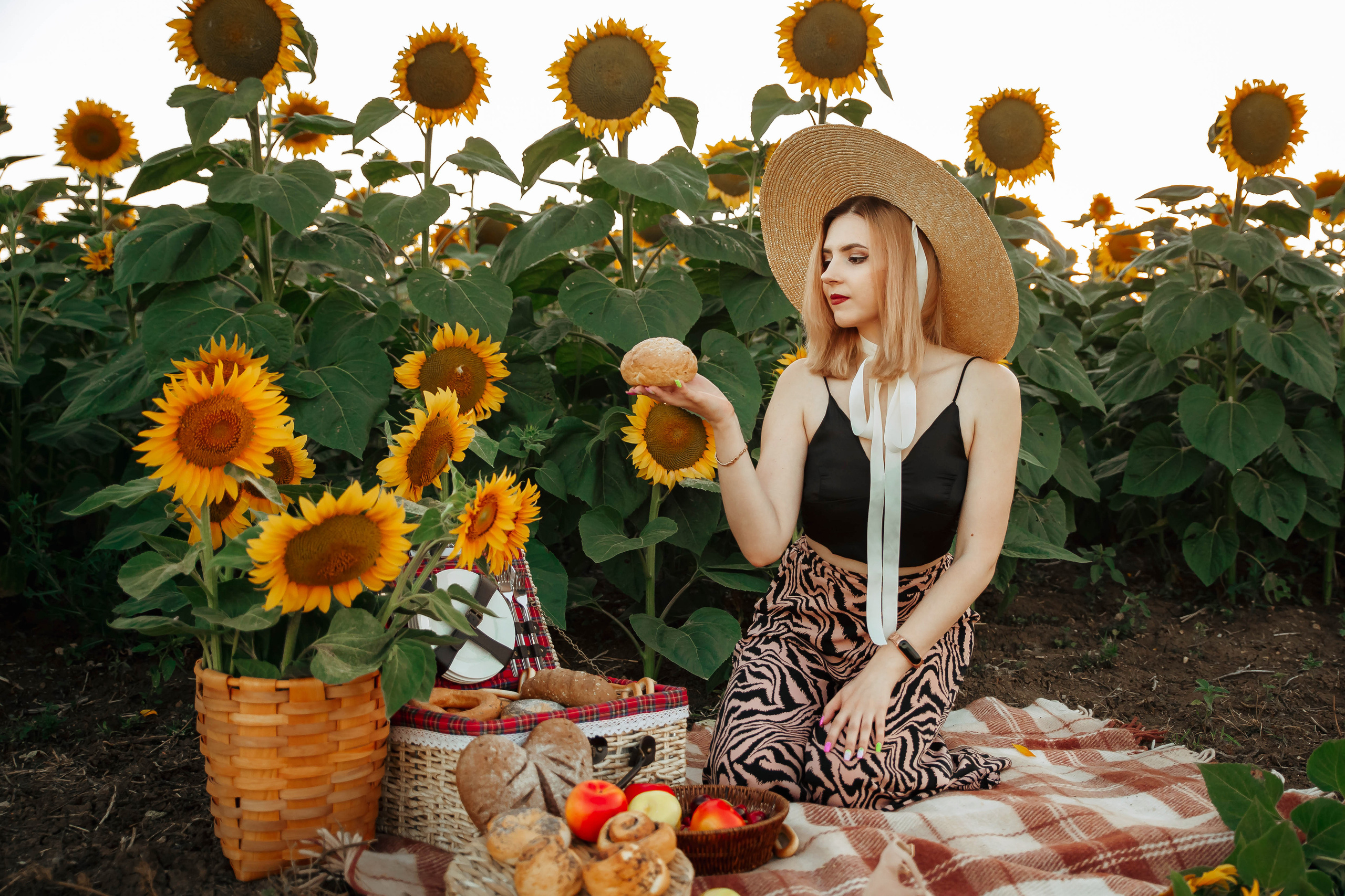 Фотосессия в цветущих полях. Фотограф в Феодосии Наталья Булгакова