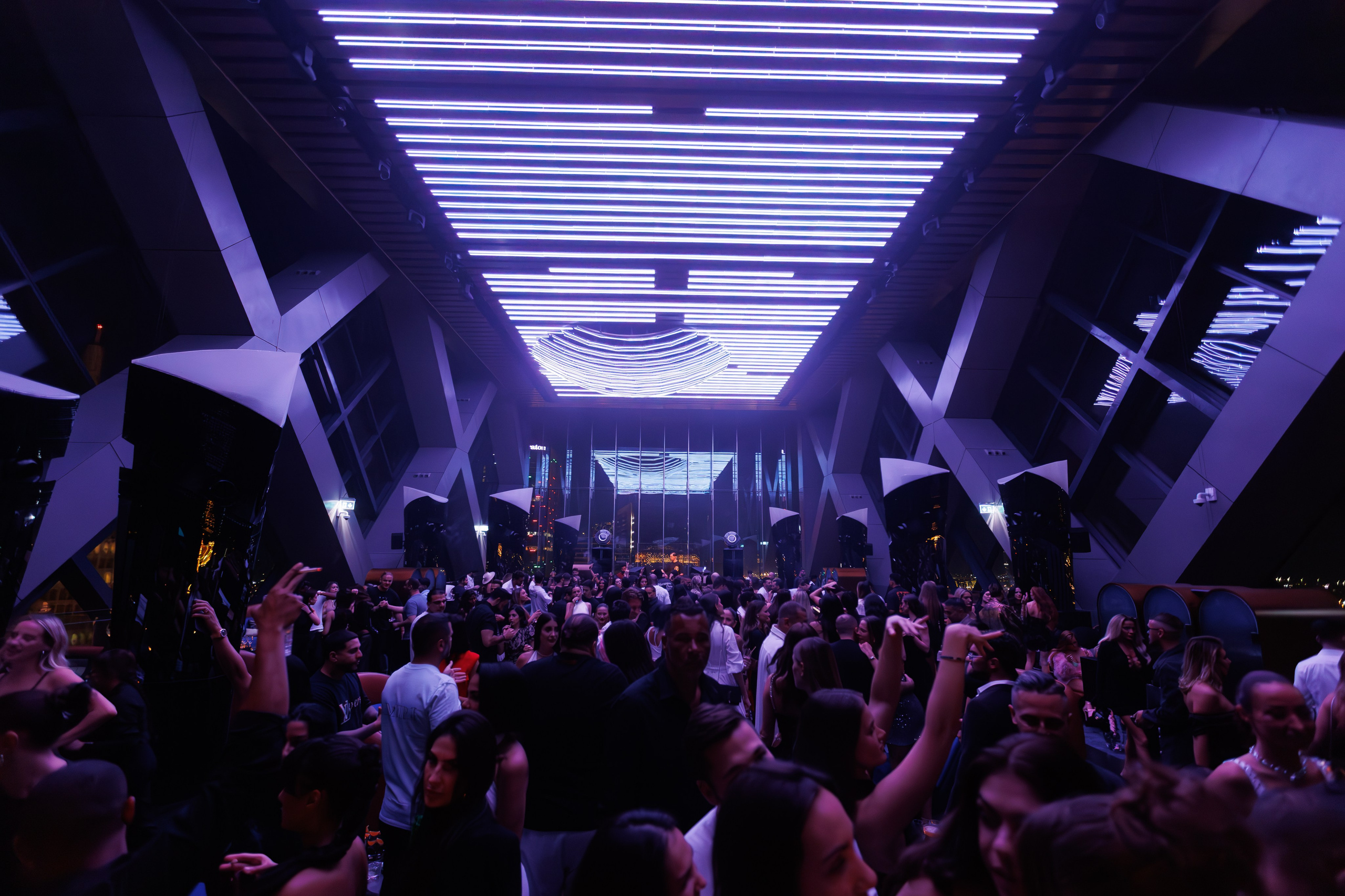 Twilight Party at Sphere Dubai — Nightlife Photography. Evgen Yatsenko — Photographer in Dubai