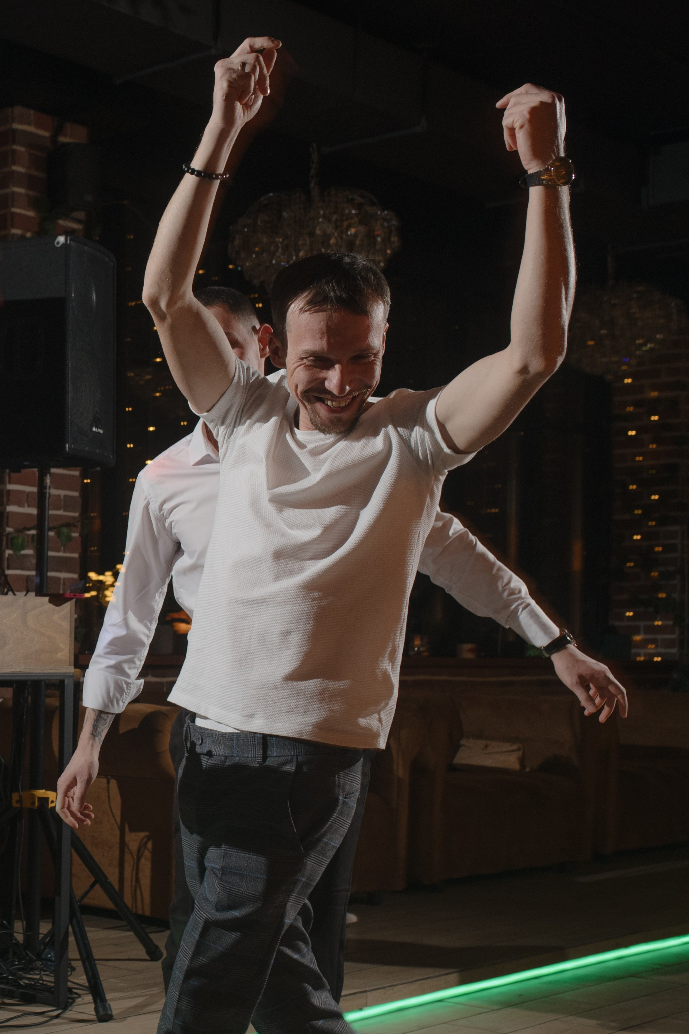 День рождения Томы — Let`s Talk Bar. Свадебный фотограф Екатеринбург/Челябинск — Любовь Волохова