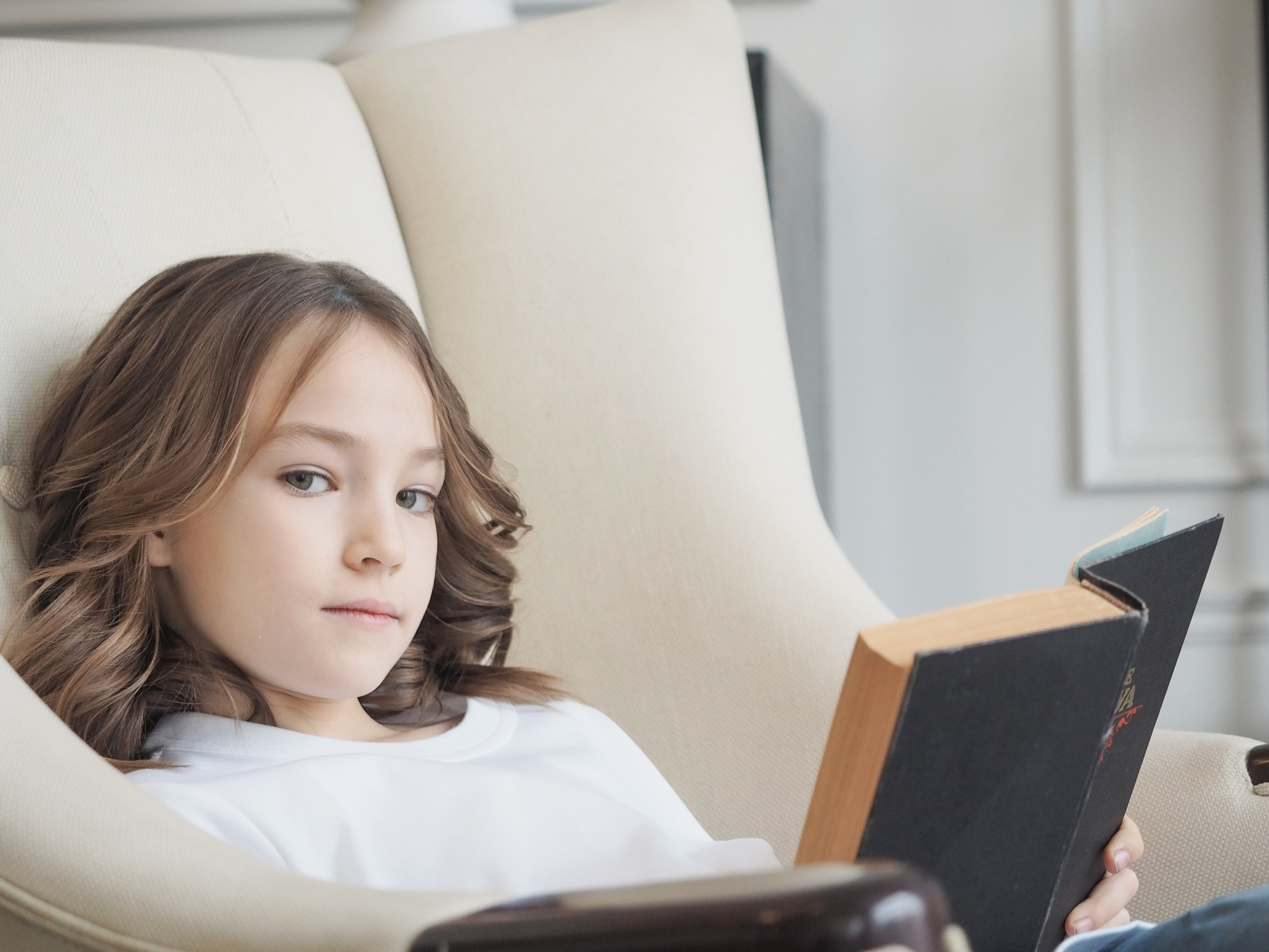 ПОРТРЕТ. ОЛЬГА РЭД: ВЫВОЖУ ЛИЧНОСТИ В МАСШТАБ | Лайф-коуч, Маркетолог и Арт-фотограф | Москва