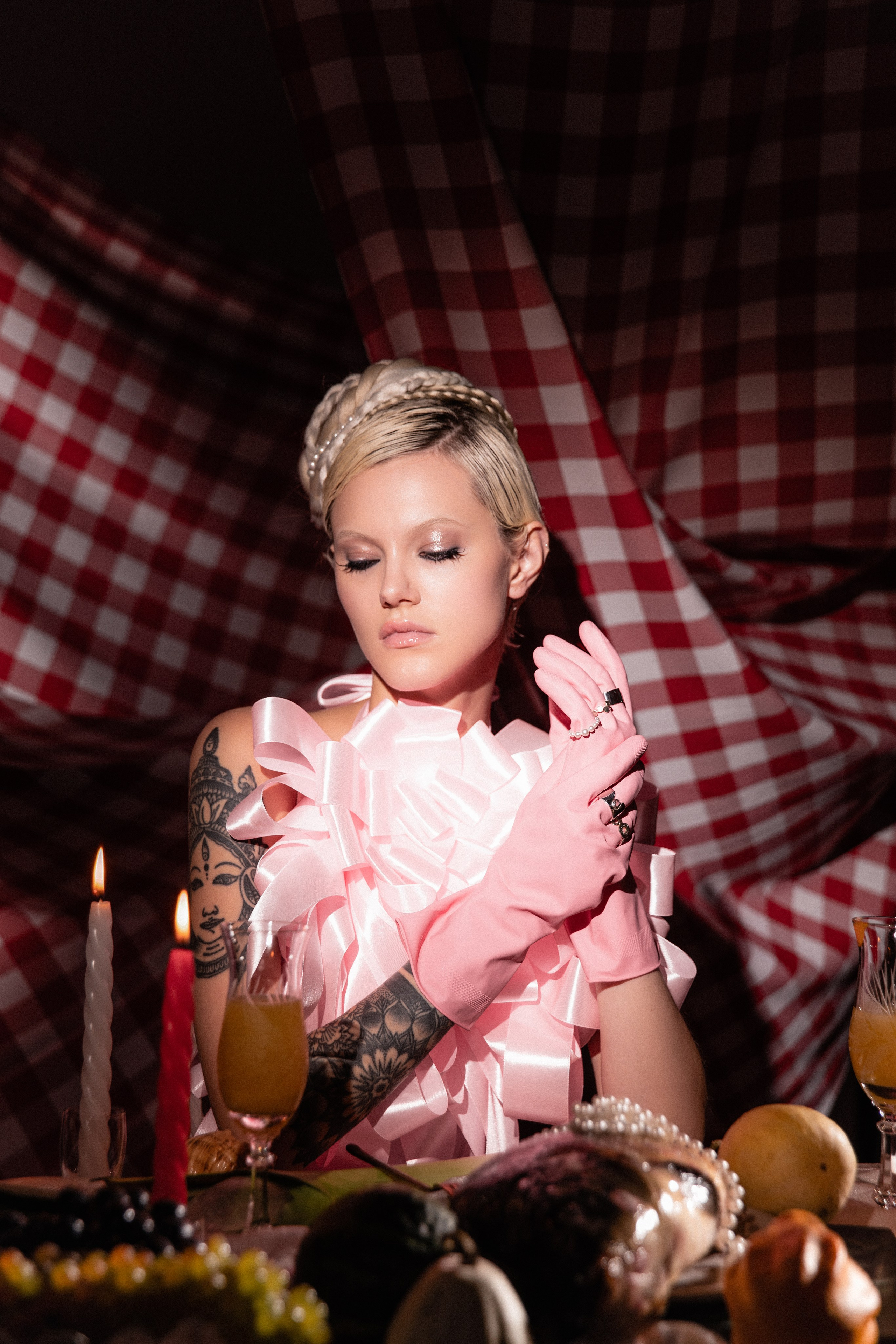 Candy dinner. Photographer. Producer. Retoucher