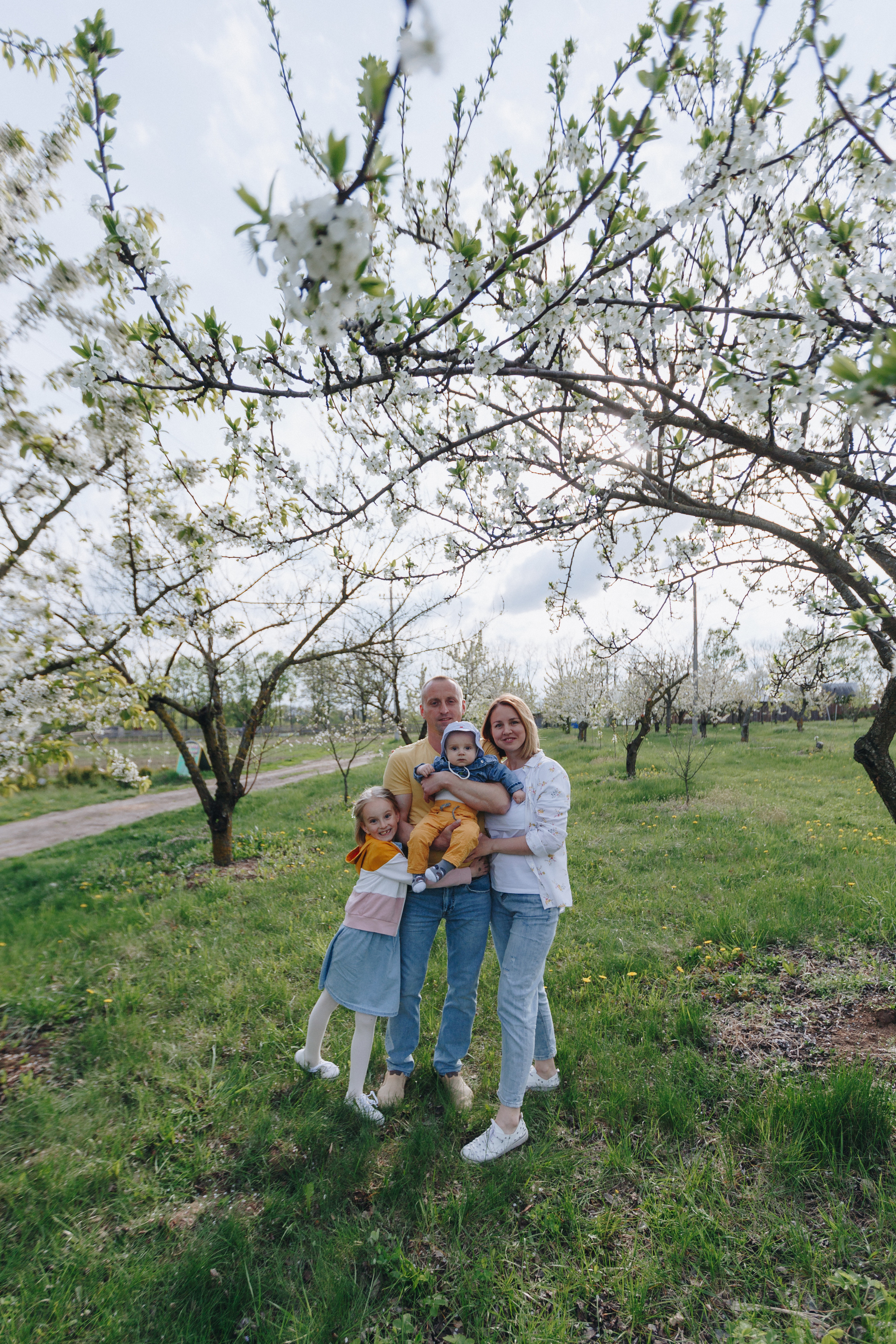 Сады. Свадебный семейный фотограф и видеограф Гомель Минск Беларусь Европа