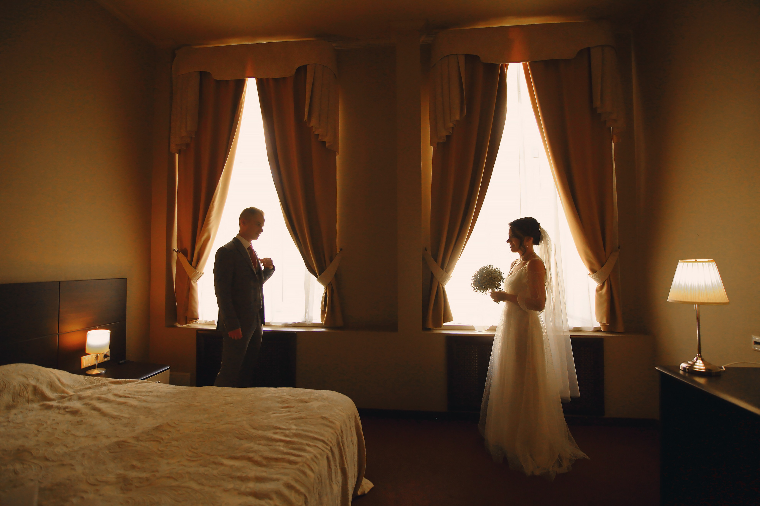 Съемка пары в отеле, на природе, в городе. Свадебный и репортажный фотограф в Ярославле и Санкт-Петербурге Роман Микрюков