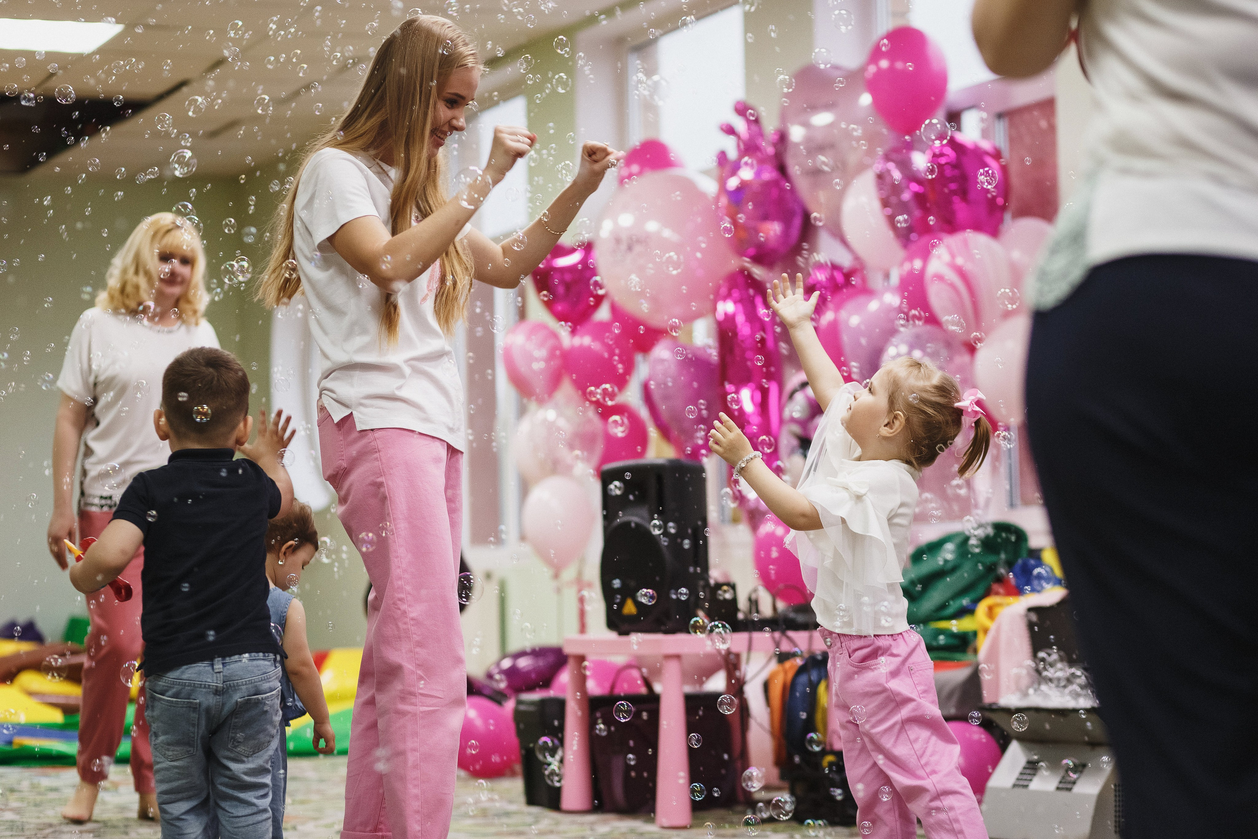 Волшебство Дня Рождения в Игровой Комнате Страна Чудес Таганрог. Свадебный и семейный фотограф в Таганроге Бакарюк Антон