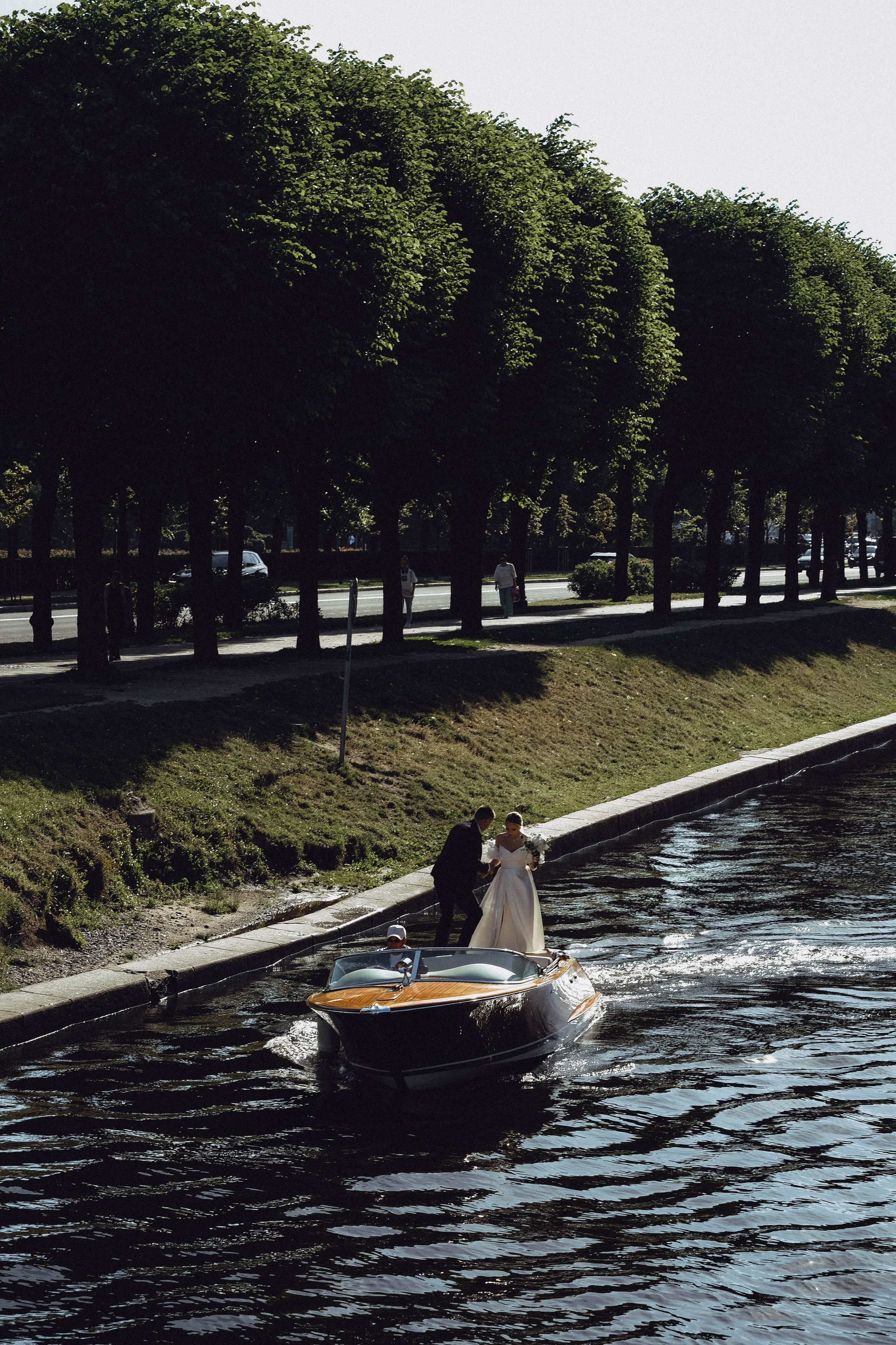 СВАДЕБГНАЯ ПРОГУЛКА ПО КАНАЛ САНКТ-ПЕТЕРБУРГА НА КАТЕРЕ. Профессиональный фотограф, Санкт-Петербург — Виктория Богомолова