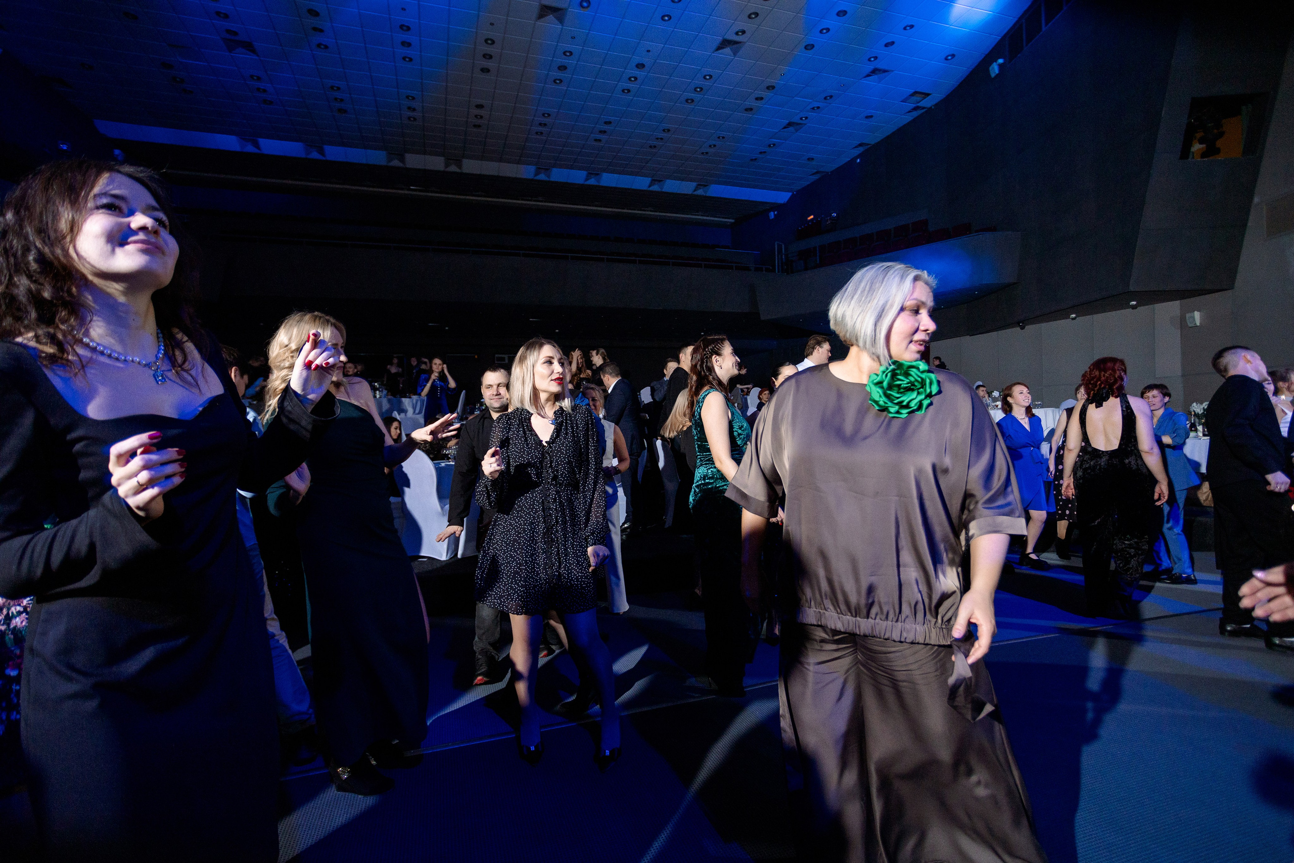 РЕПОРТАЖ: НОВЫЙ ГОД В ДК МЕТАЛЛУРГ. Профессиональный фотограф в Ижевске Леша Петров