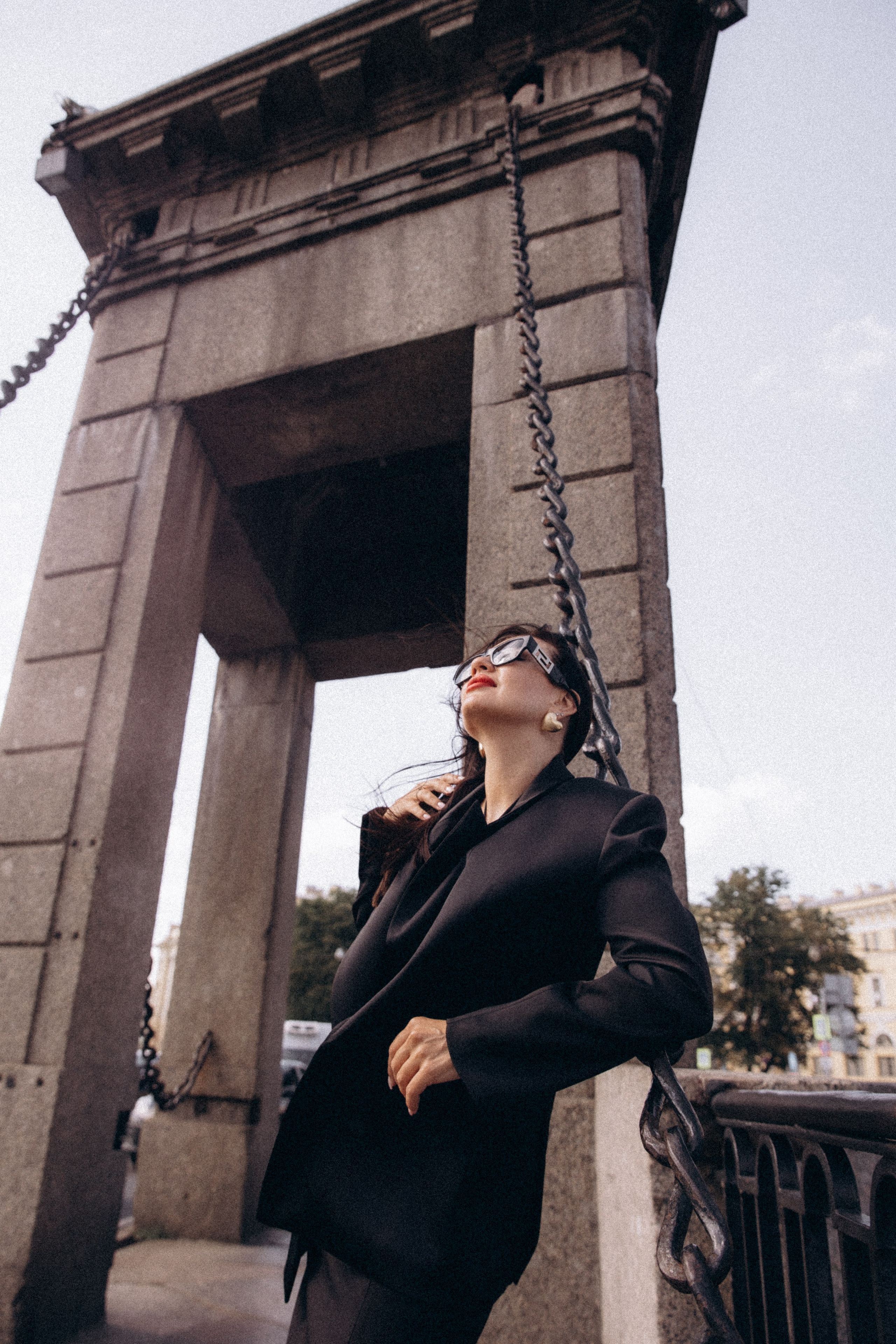 Ольга, прогулка по Фонтанке и фотосессия в парадной Ромашка. Фотограф в Санкт-Петербурге Разиля Идиятуллина