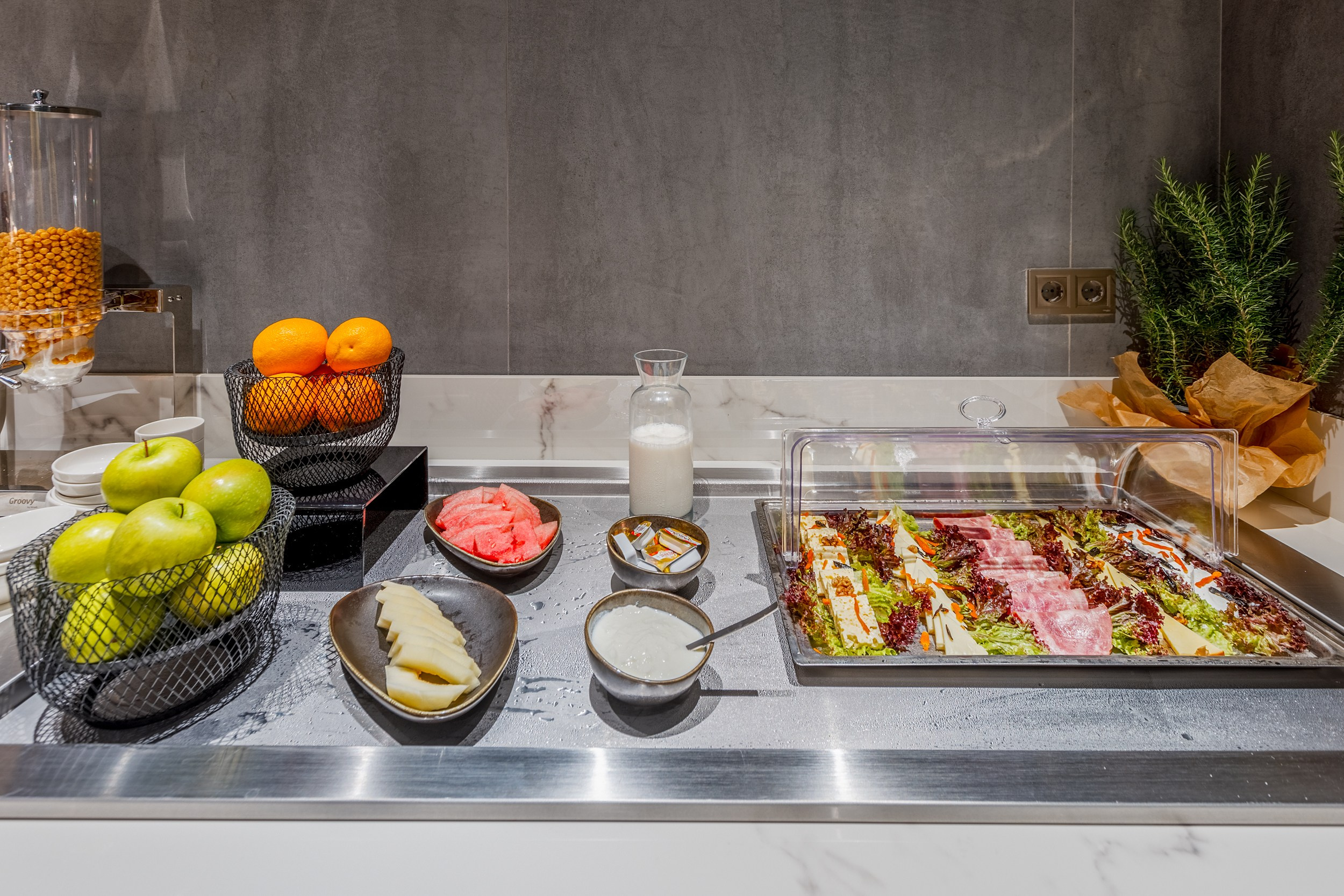 HOTEL PIAZZA EPIGRAPH (BATUMI). Режиссёр, клипмейкер, фотограф — Андрей Охота