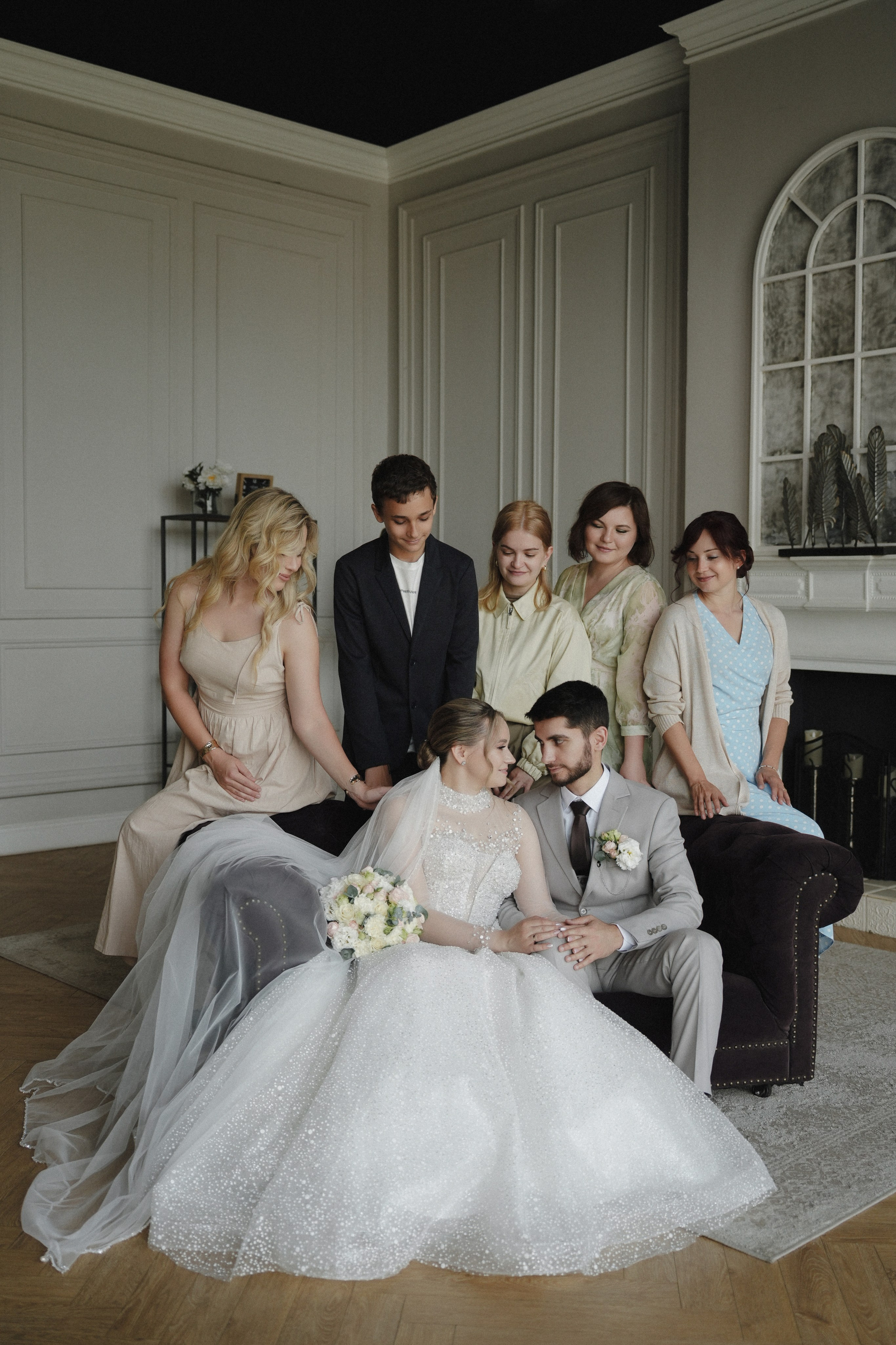 Сборы жениха и невесты, бракосочетание в Савеловском загсе, выездная церемония