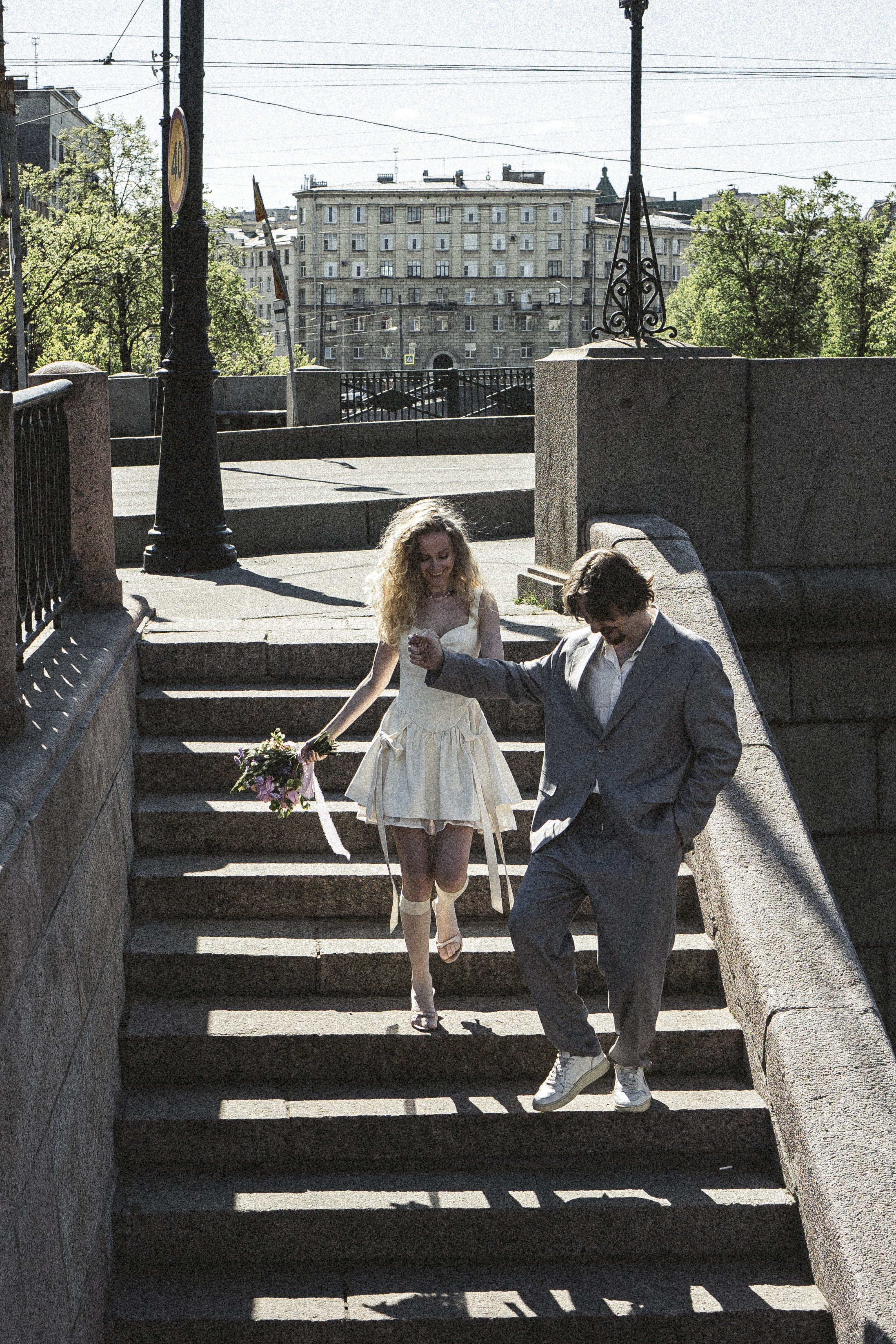 СВАДЕБНАЯ ПРОГУЛКА ПО ПЕТРОГРАДКЕ ВЕСНОЙ. СВАДЕБНАЯ ФОТОСЕССИИЯ НА ПЕТРОГРАДКЕ. Профессиональный фотограф, Санкт-Петербург — Виктория Богомолова