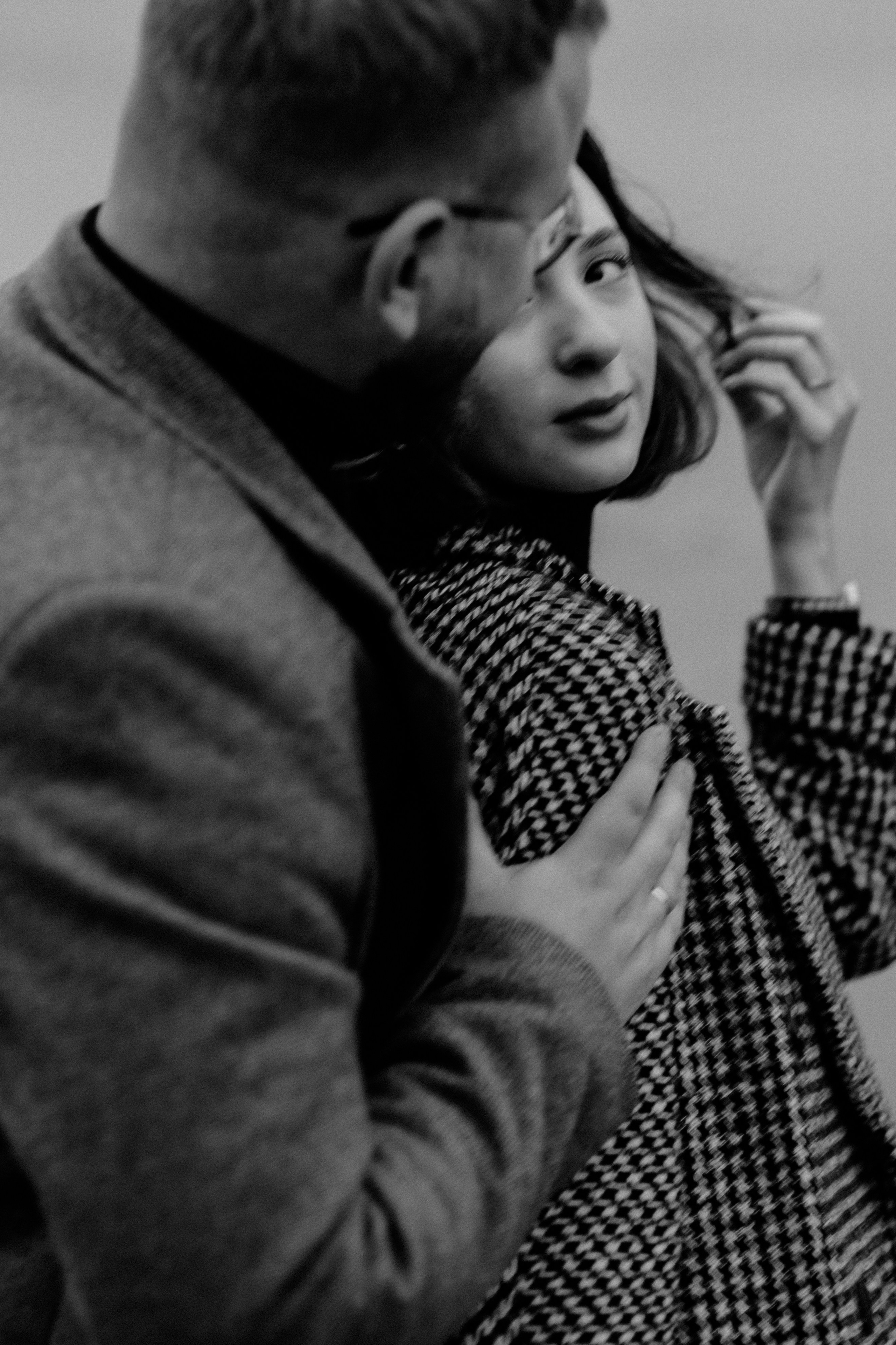 Фотосессия влюбленных осенью в городе. Свадебный и репортажный фотограф в Ярославле и Санкт-Петербурге Роман Микрюков