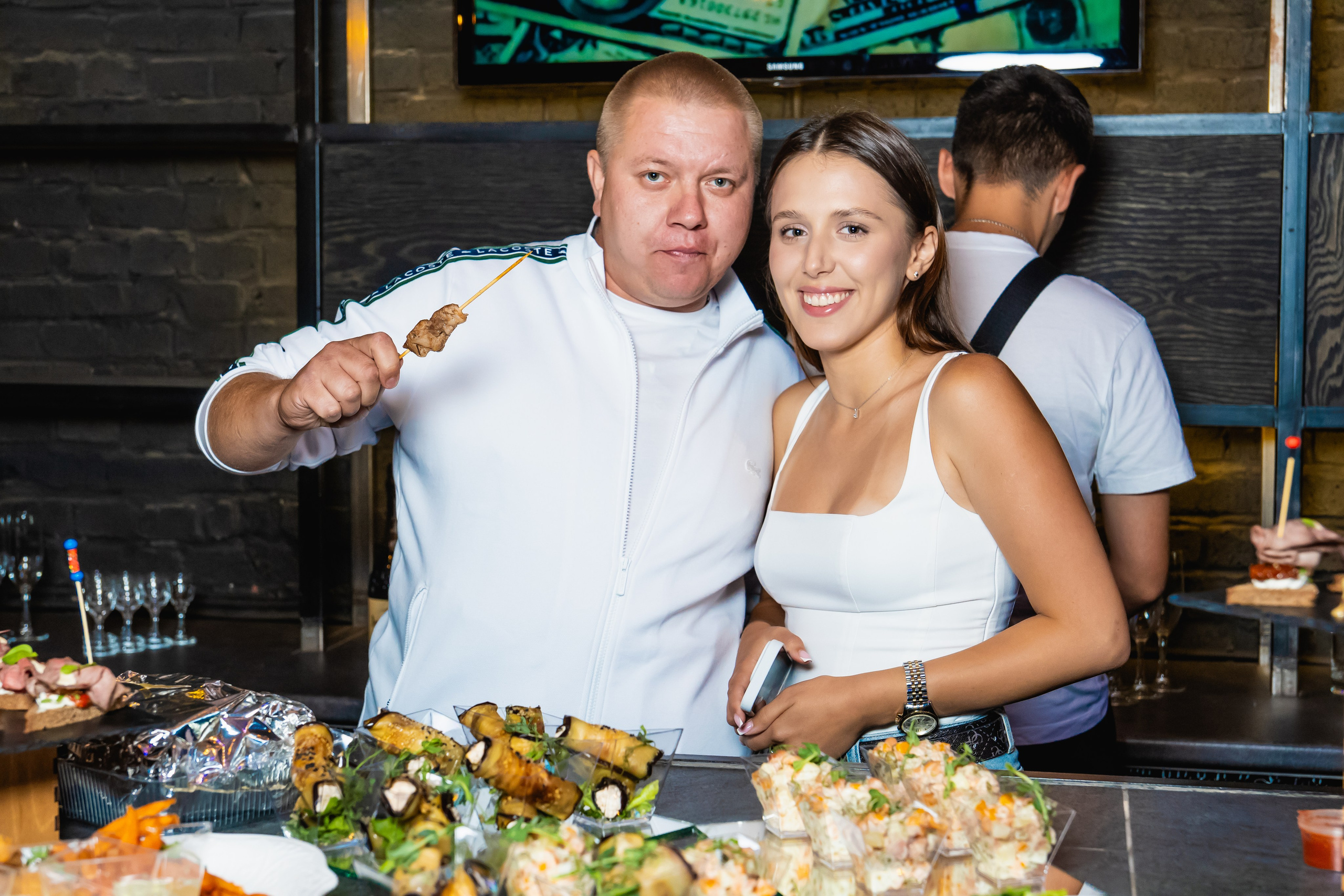 Выпускной Delta. Занимаюсь профессиональной фотографией и живу рядом с Байкалом. Работаю в разных жанрах