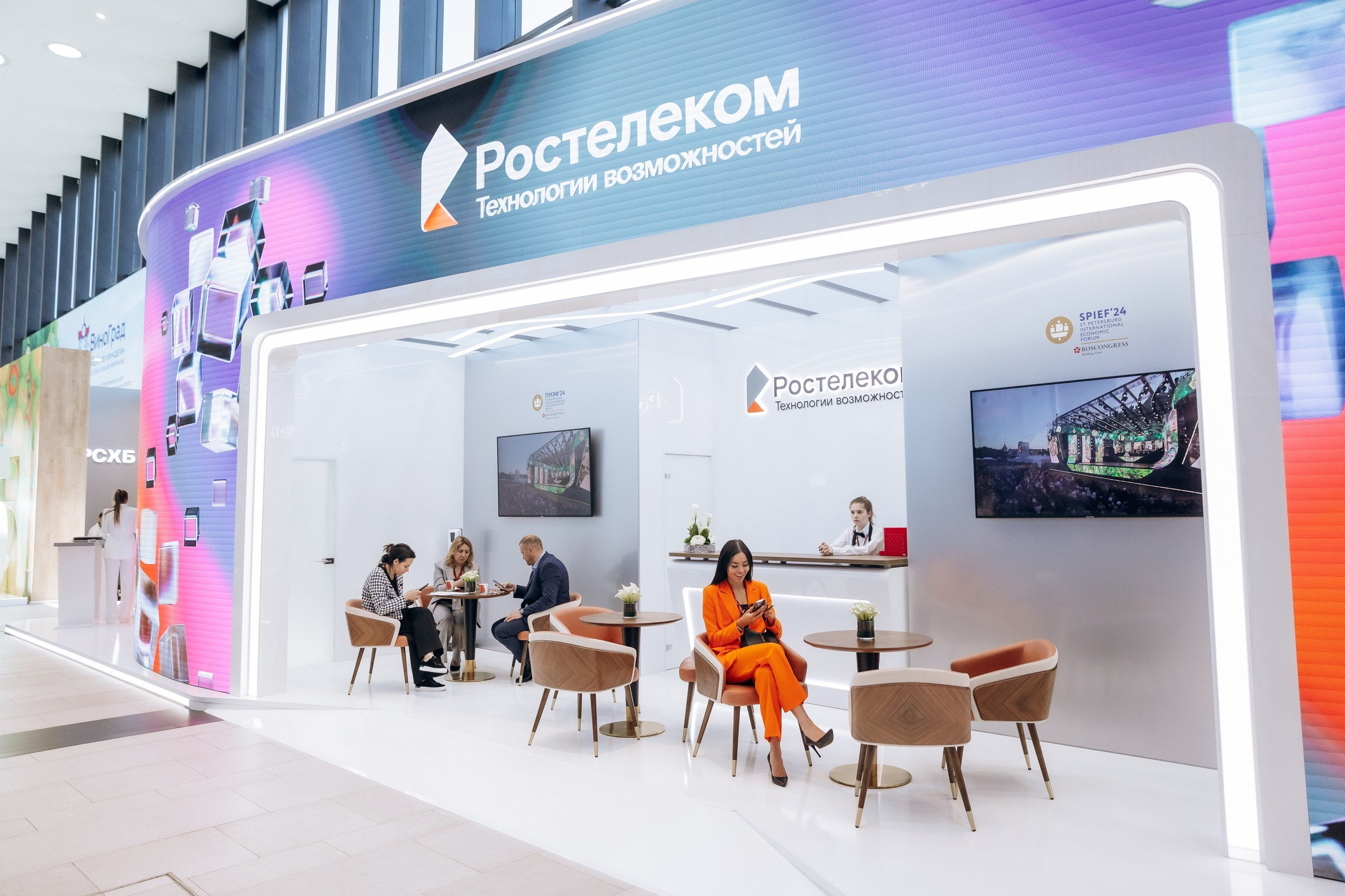 Международный форум. Фотограф Виктория Дунаевская в Санкт Петербурге