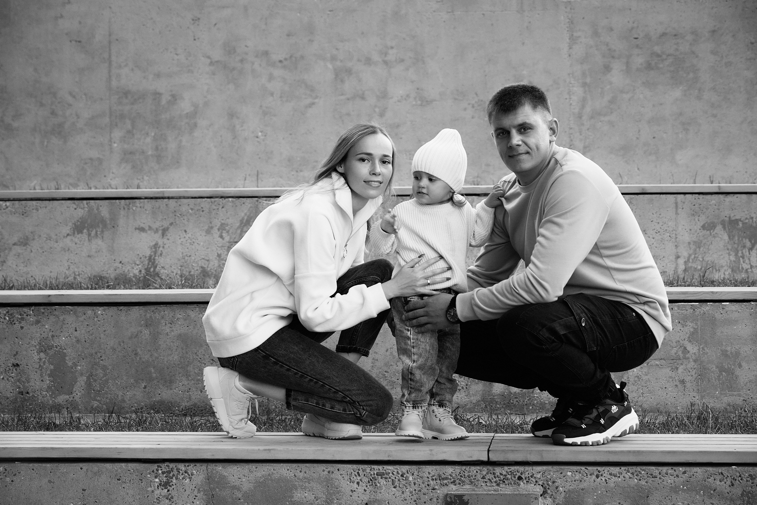 Прогулка в Алесандровском саду. Надя и Дима с дочей. Татьяна Бабаева — Фотограф