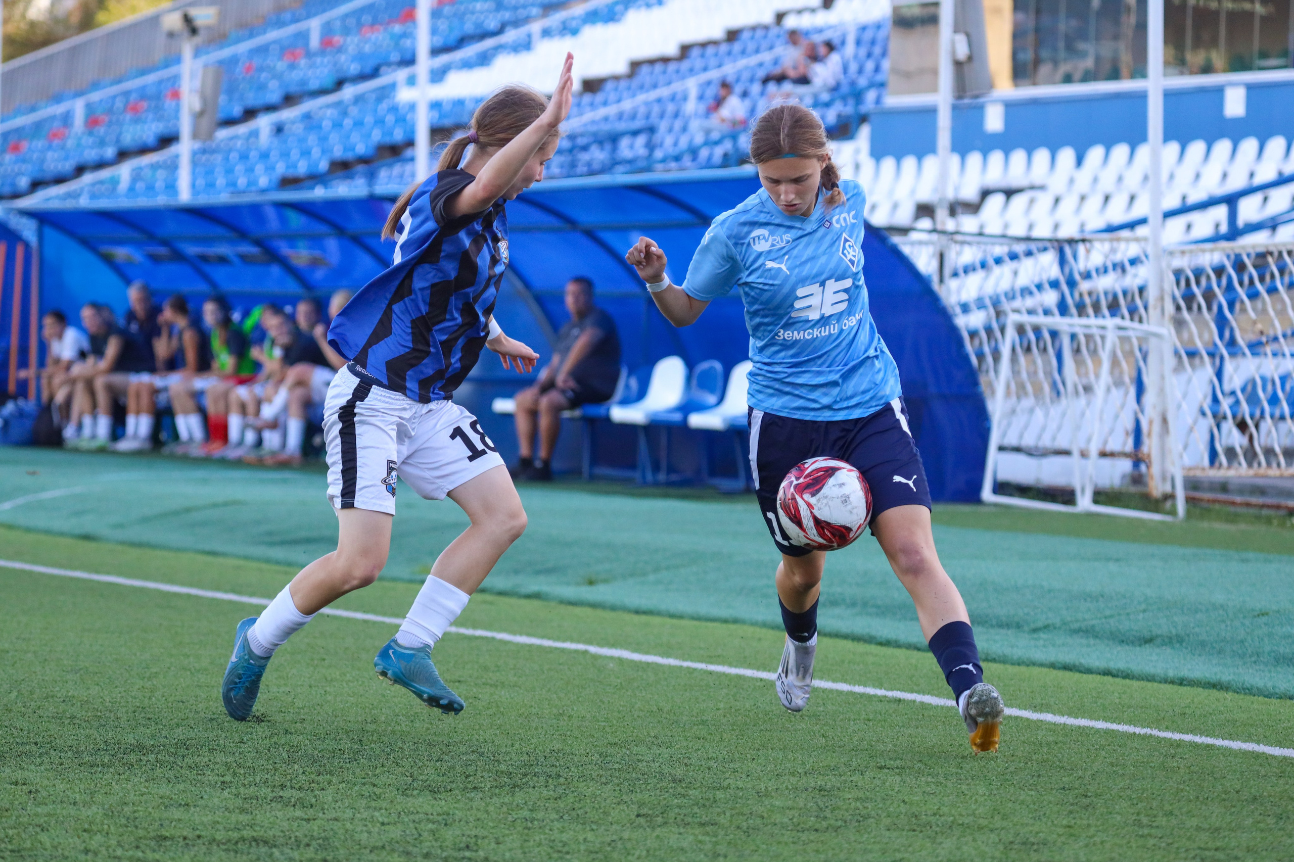 Крылья Советов — Мастер-Сатурн. Молодежная лига по футболу среди женских команд. Спортивный фотограф в Самаре