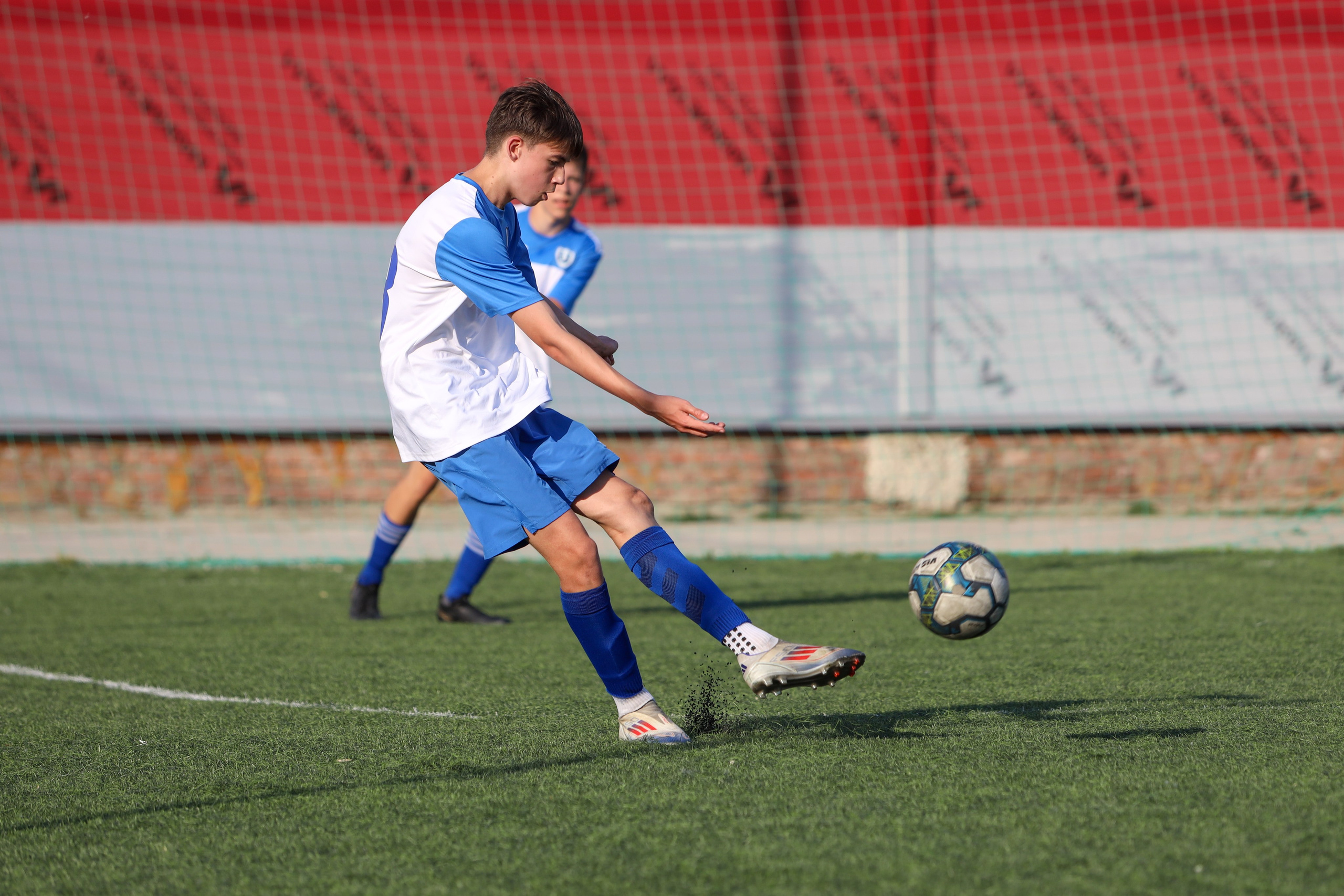 Кинель — Виктория Унион. Чемпионат СФПЛ. Молодежная футбольная лига U-15. Спортивный фотограф в Самаре