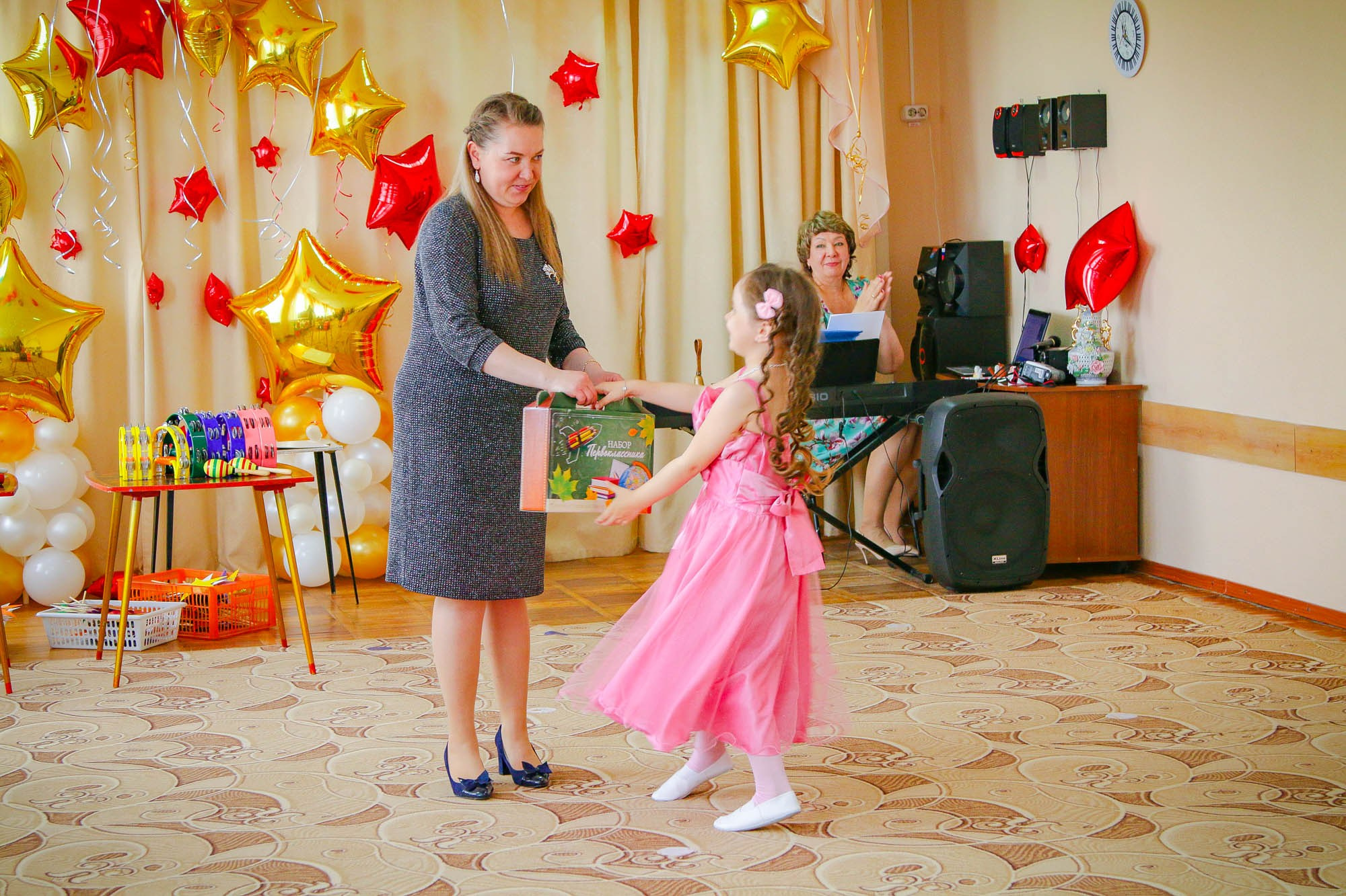 Выпускной в детском саду. Фотограф Григорьева Ольга. Портретная, семейная съёмка, Love Stori, видеосъёмка в городе Чита. Выпускные альбомы, фотокниги