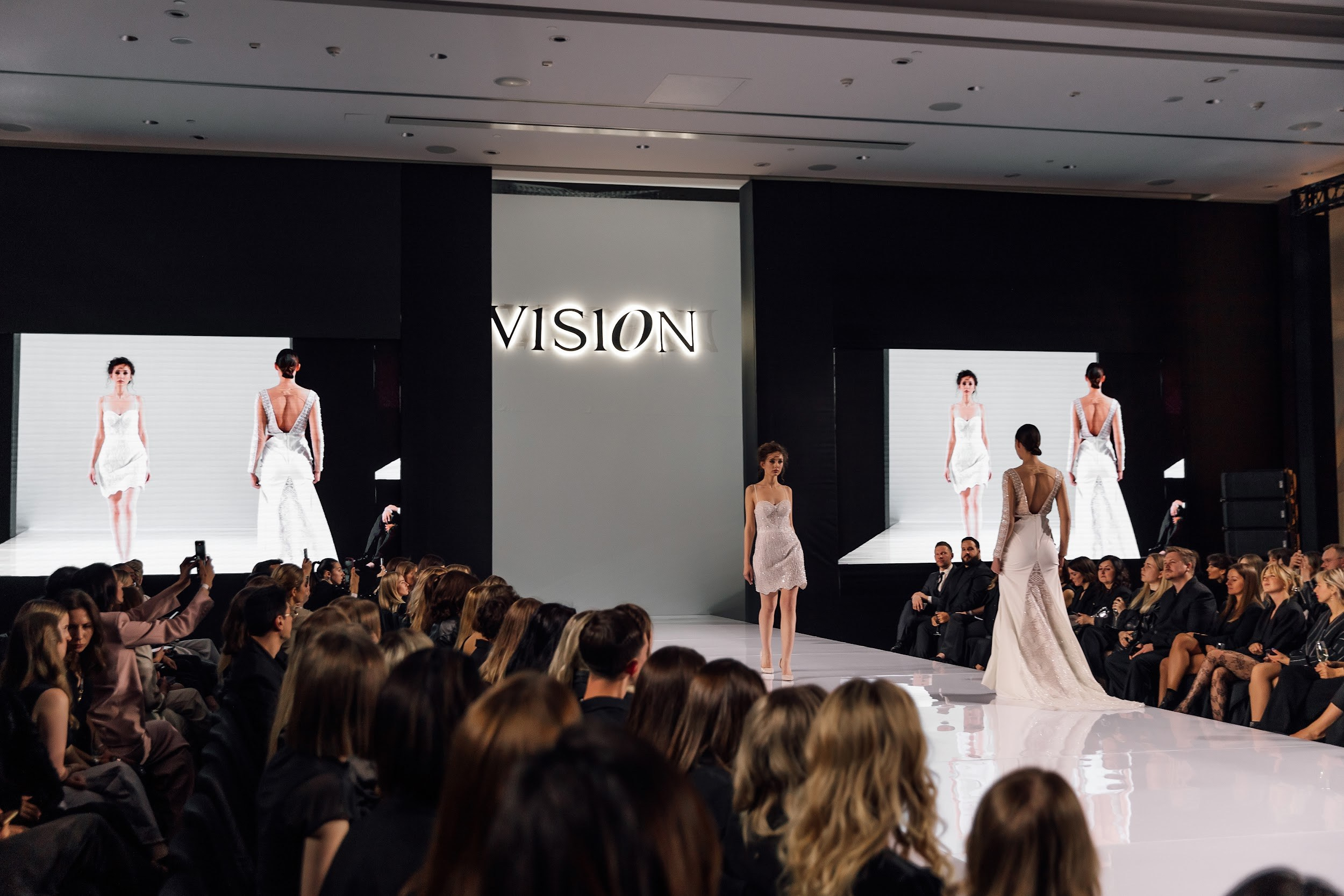 VISION. Любовь Чуляева — свадебный фотограф в Москве и Европе