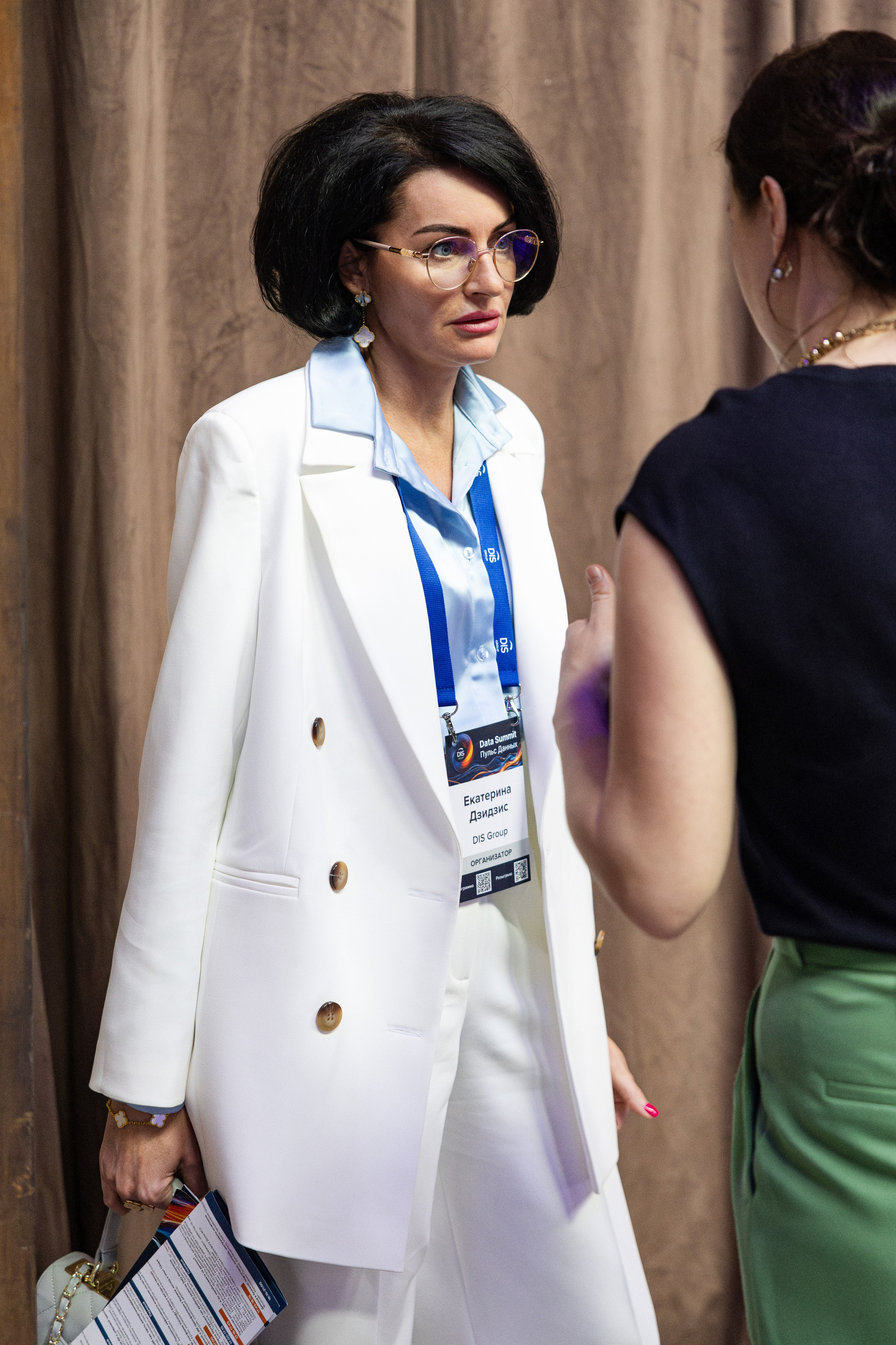 Data Summit 2025 (1). Свадебный репортажный фотограф в Москве