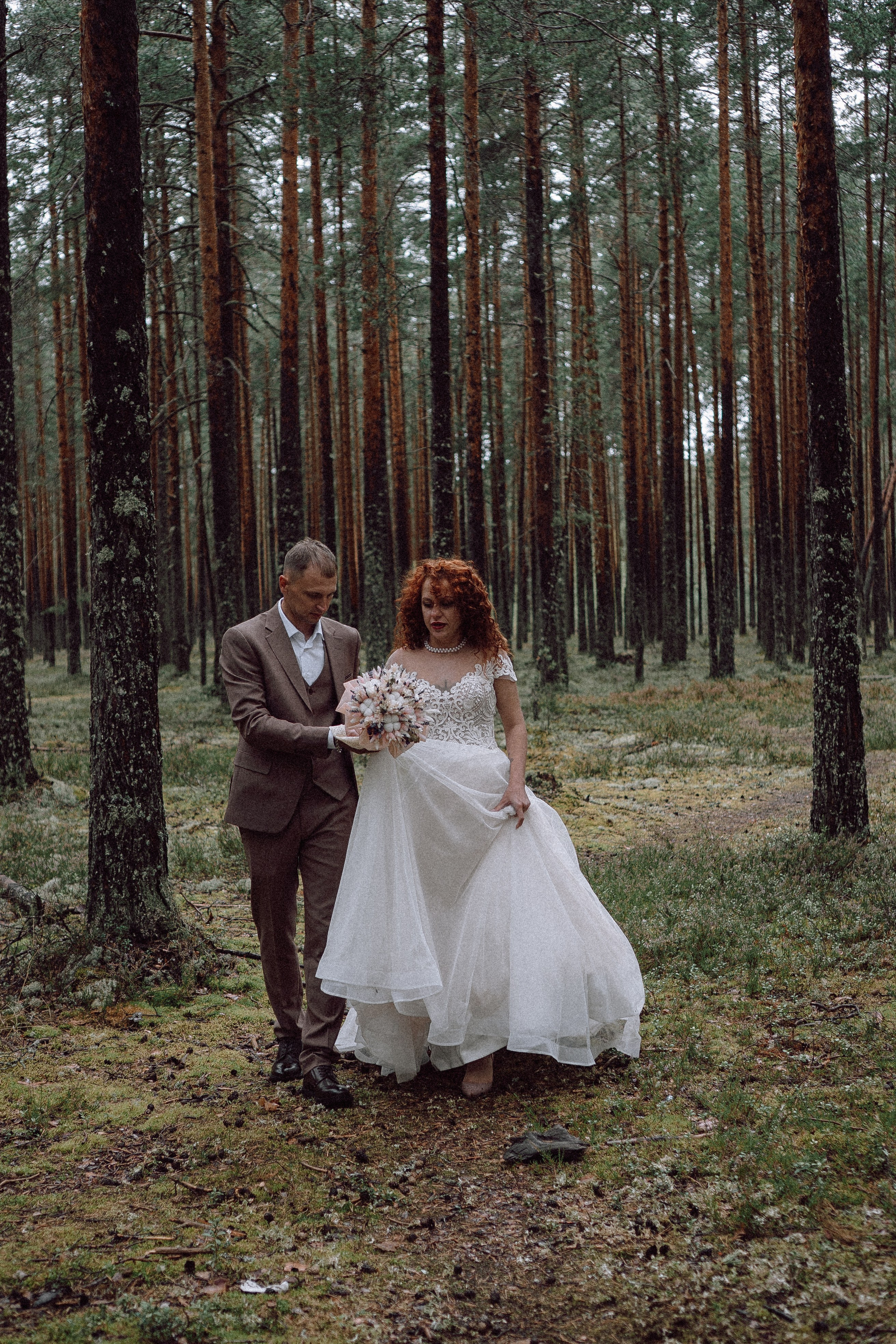 СВАДЕБНАЯ ФОТОСЕССИИЯ ПАРЫ В ГОРОДЕ ПРИОЗЕРСК В СОСНОВОМ ЛЕСУ И С ПИКАПОМ. Профессиональный фотограф, Санкт-Петербург — Виктория Богомолова
