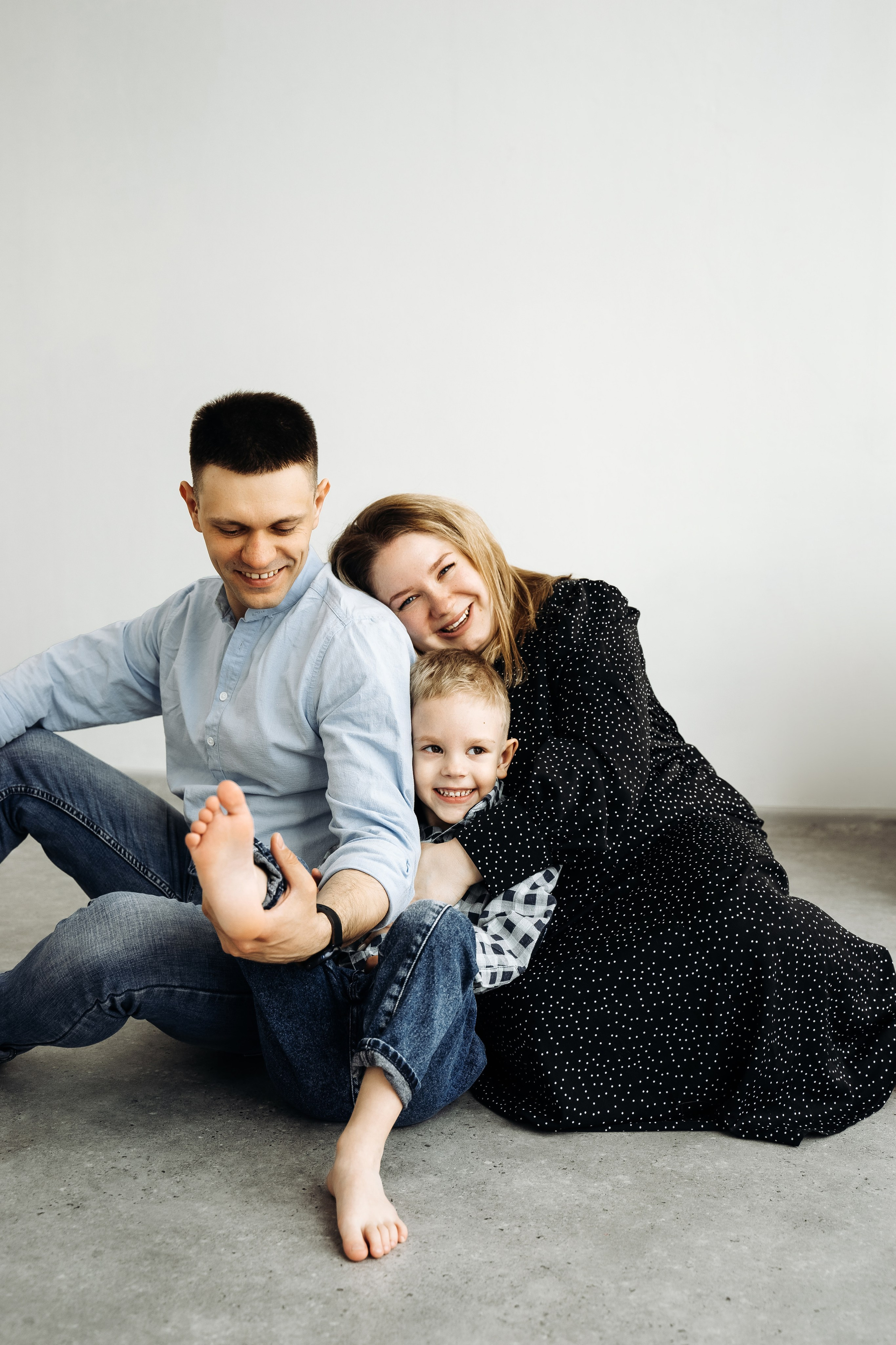 Вдвоём хорошо, но втроём. Моменты и истории о вас настоящих