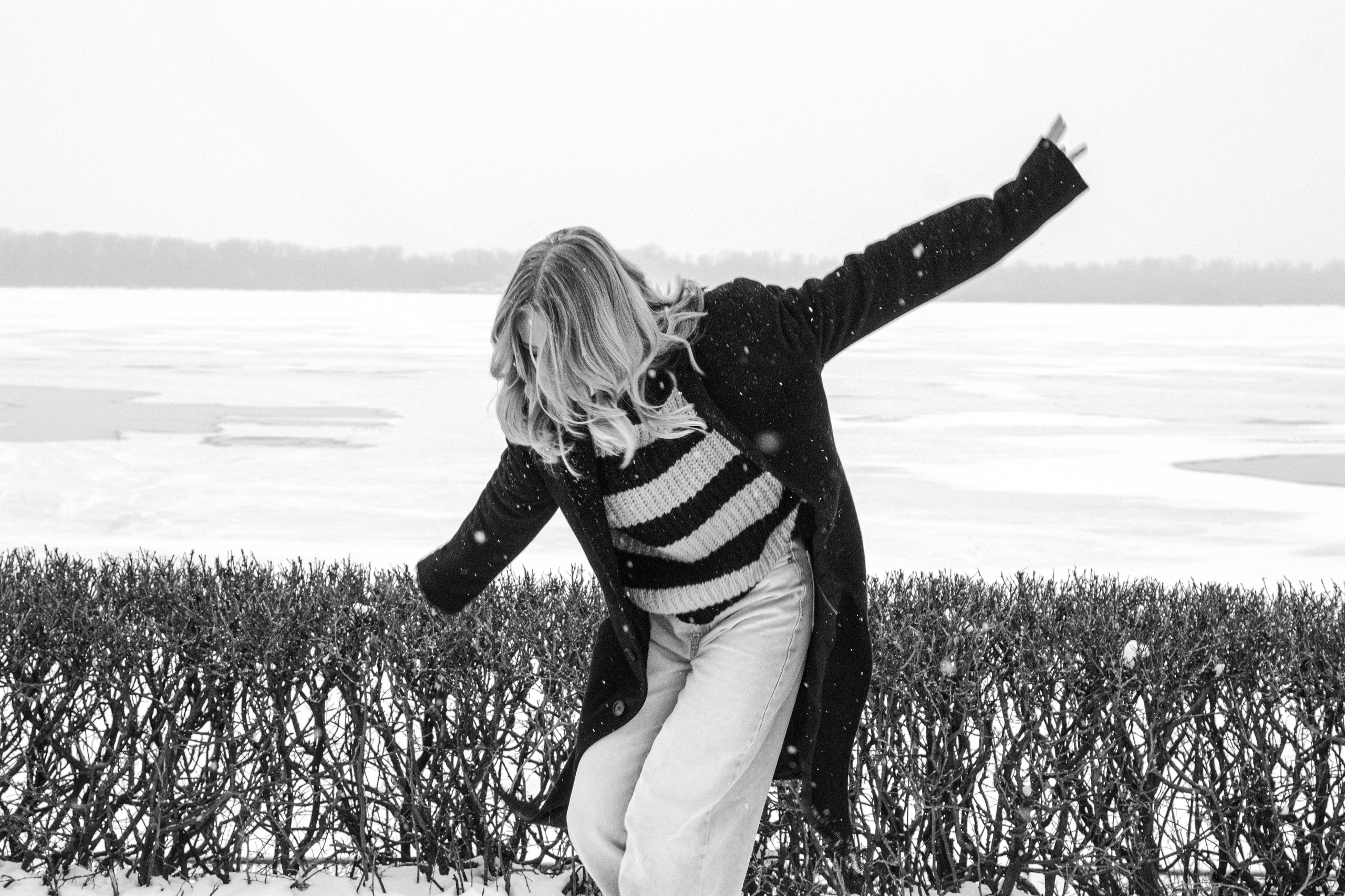 ЖЕНСКИЙ ПОРТРЕТ. K0T0F3Y