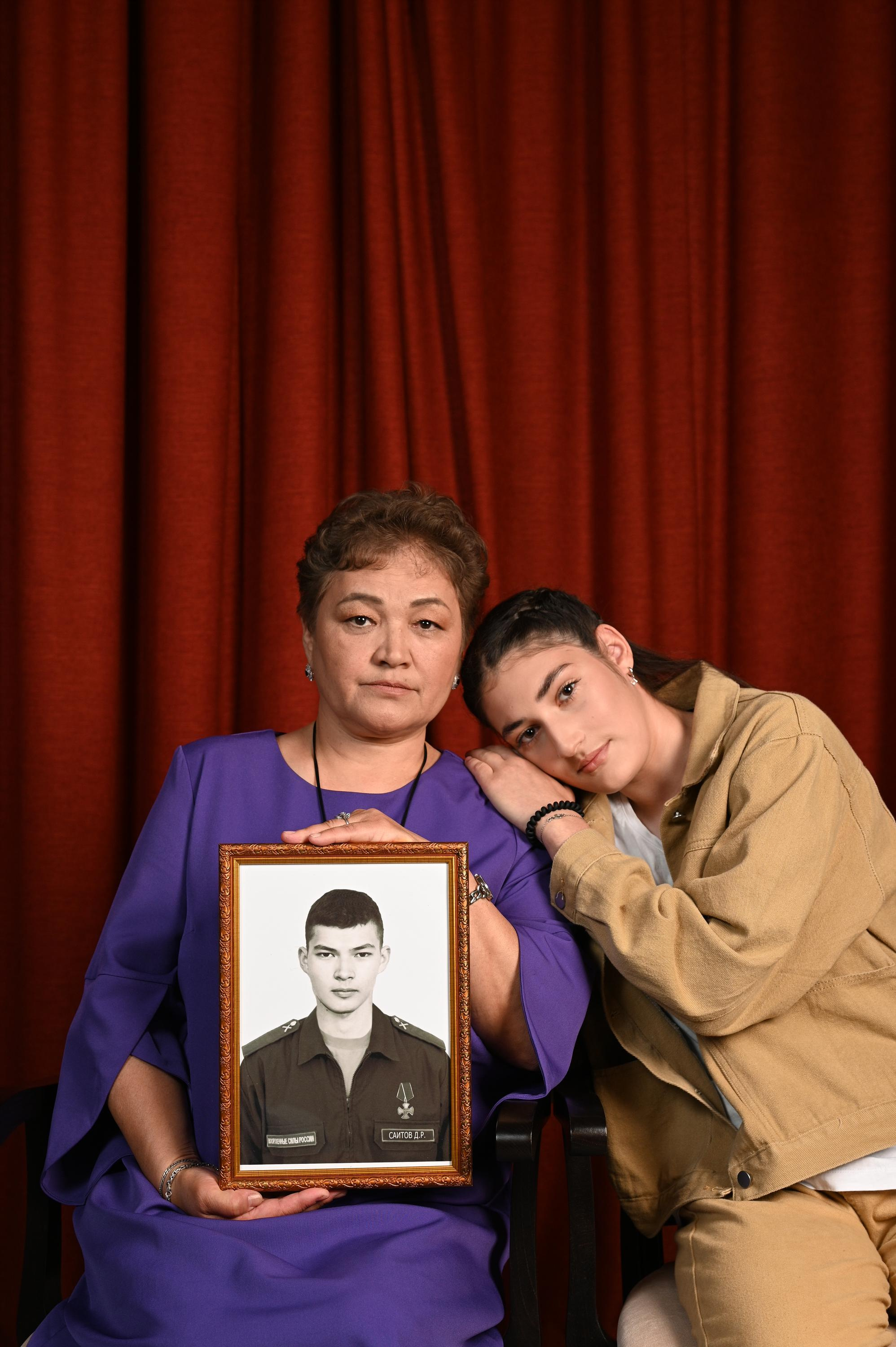 Фотовыставка про семьи героев СВО. Фотопортреты в Казани  фотограф Олег Каракулов