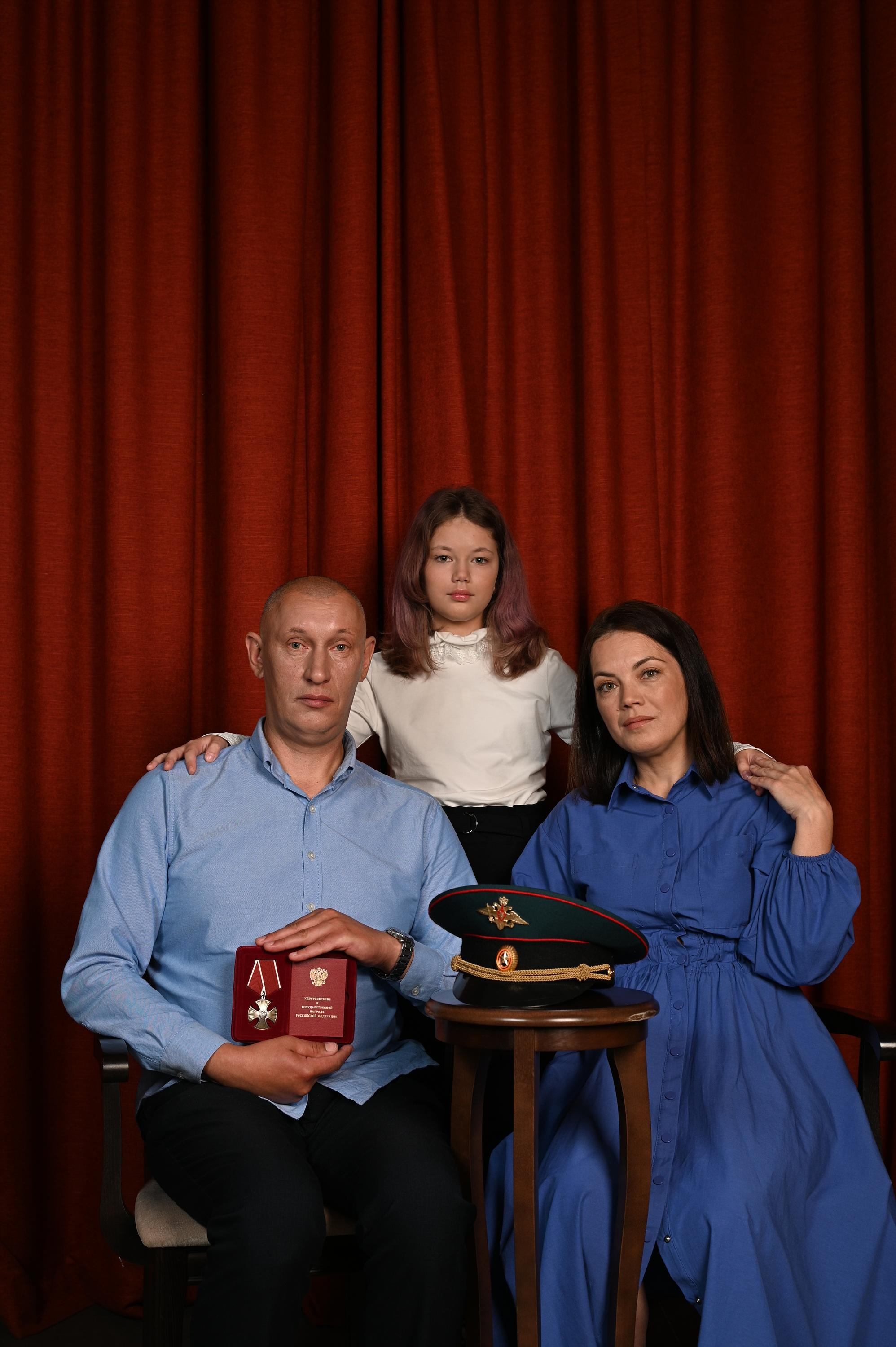 Фотовыставка про семьи героев СВО. Фотопортреты в Казани  фотограф Олег Каракулов