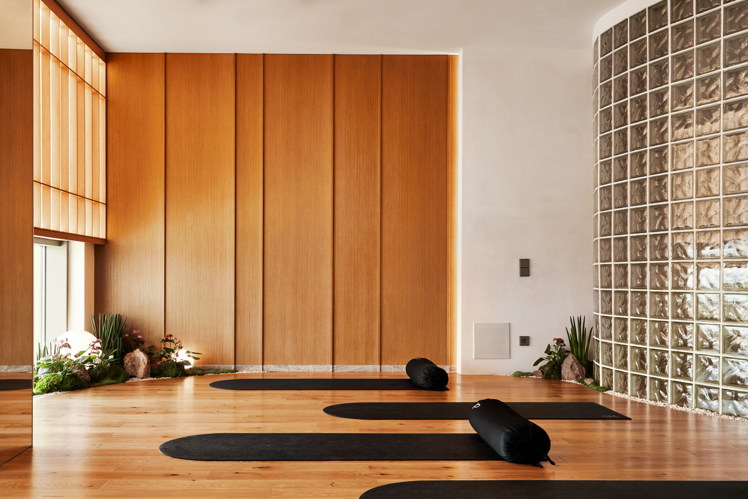 Интерьер йога студии. SHONGIN SERGEI