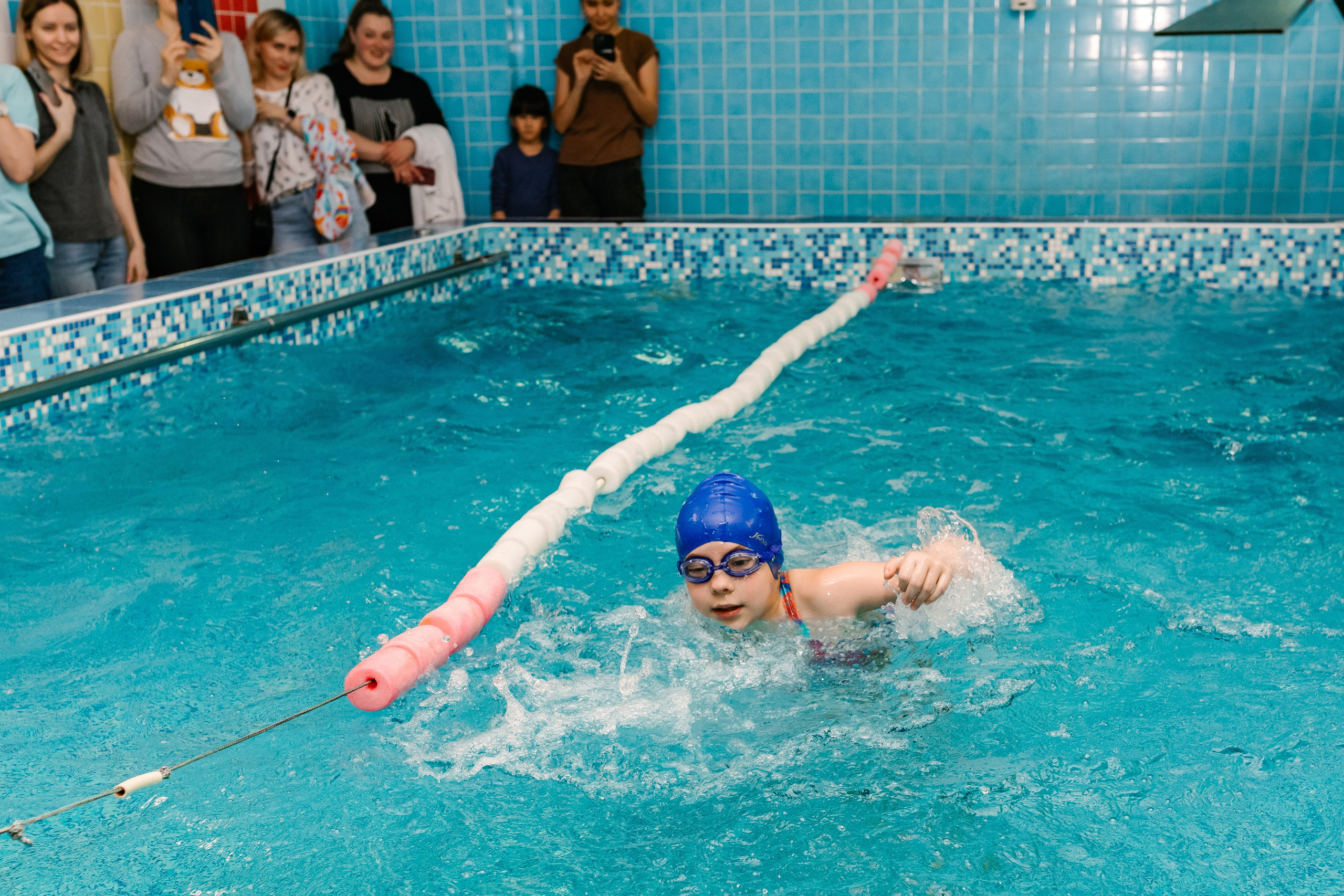 Репортажная съёмка. Дельфиньи игры. Бодибум Пермь. Фотограф Пермь. Свадьбы. Семья и дети, школа, д. сад. Фотокниги