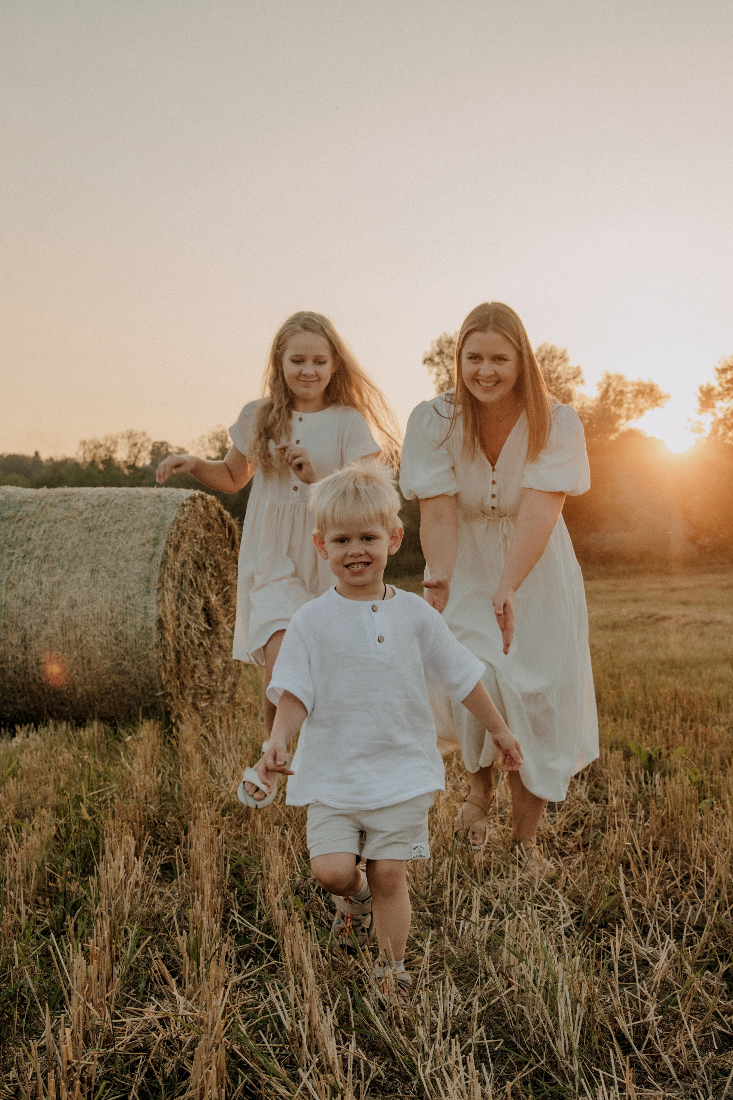 Семья Гафиятовых. Свадебный и индивидуальный фотограф в Суворове Клюева Мария