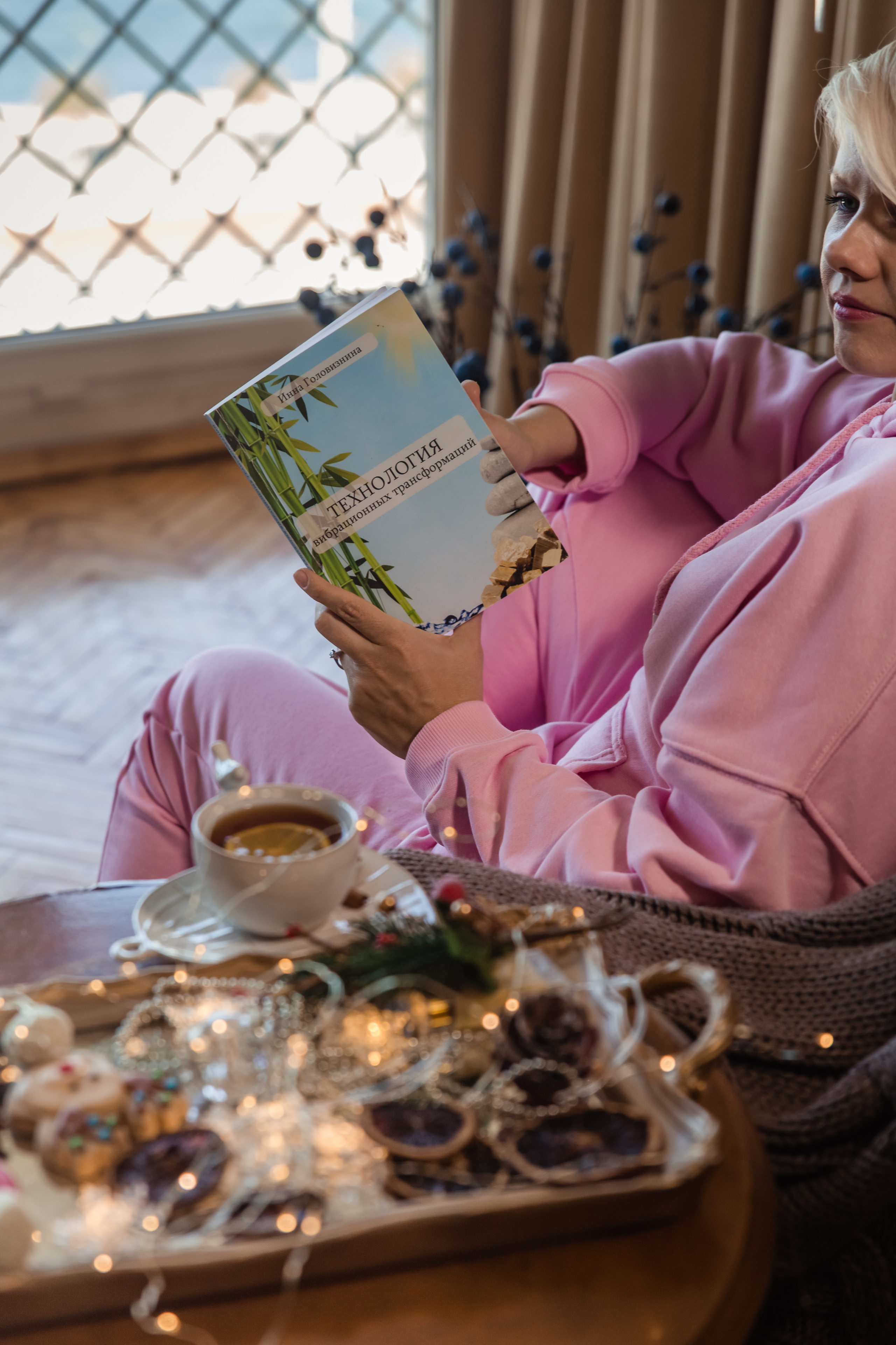 Irina’s New Year content photo session. Professional family and children’s photographer in Izmir Irina Eron
