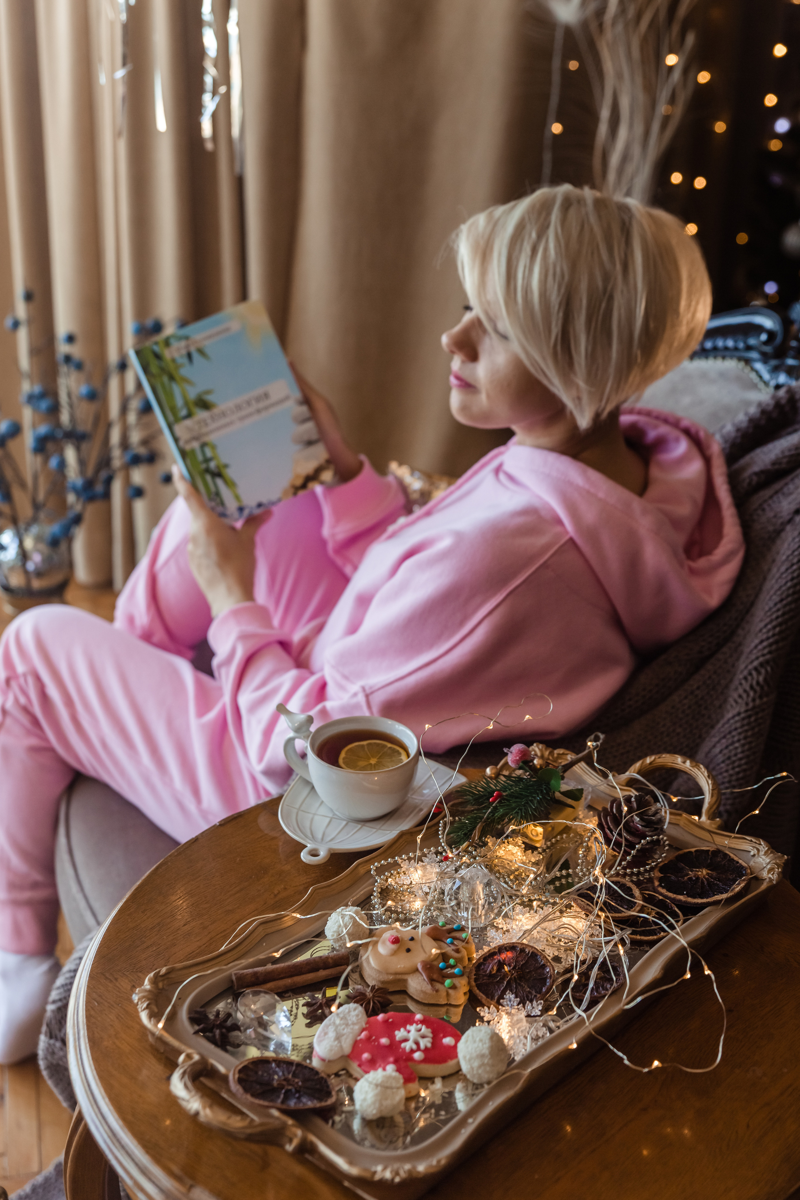 Irina’s New Year content photo session. Professional family and children’s photographer in Izmir Irina Eron