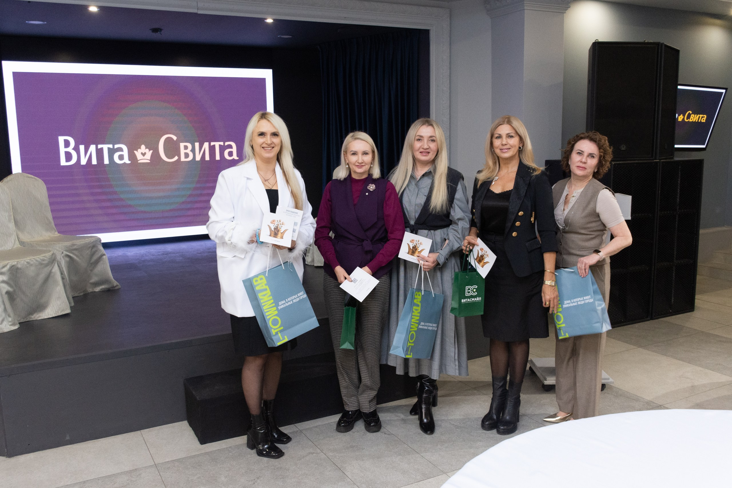 Клиентский день в медклинике Малахит. Фотограф Максим Буряк