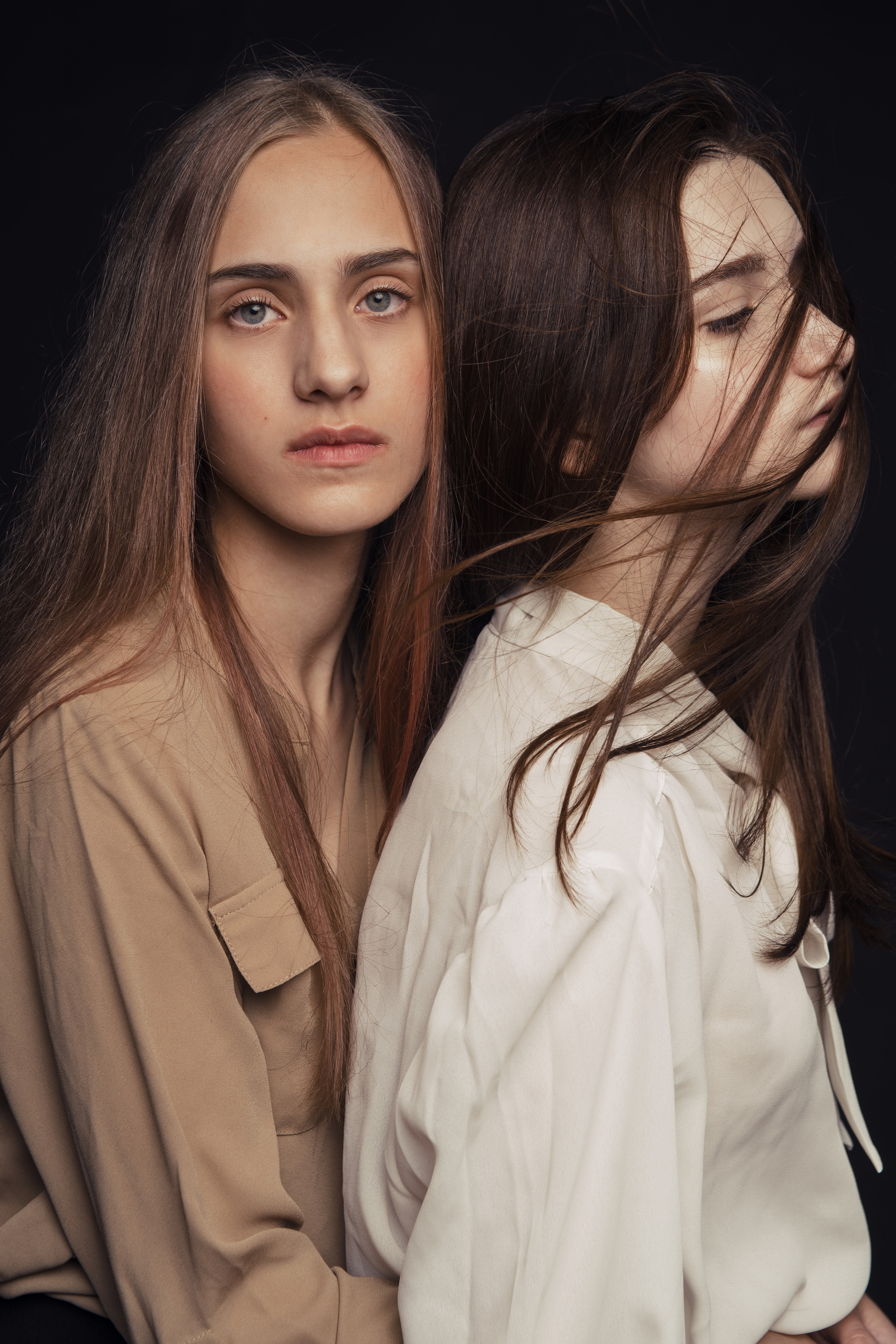 Фотодень в студии на черном фоне в Архангельске