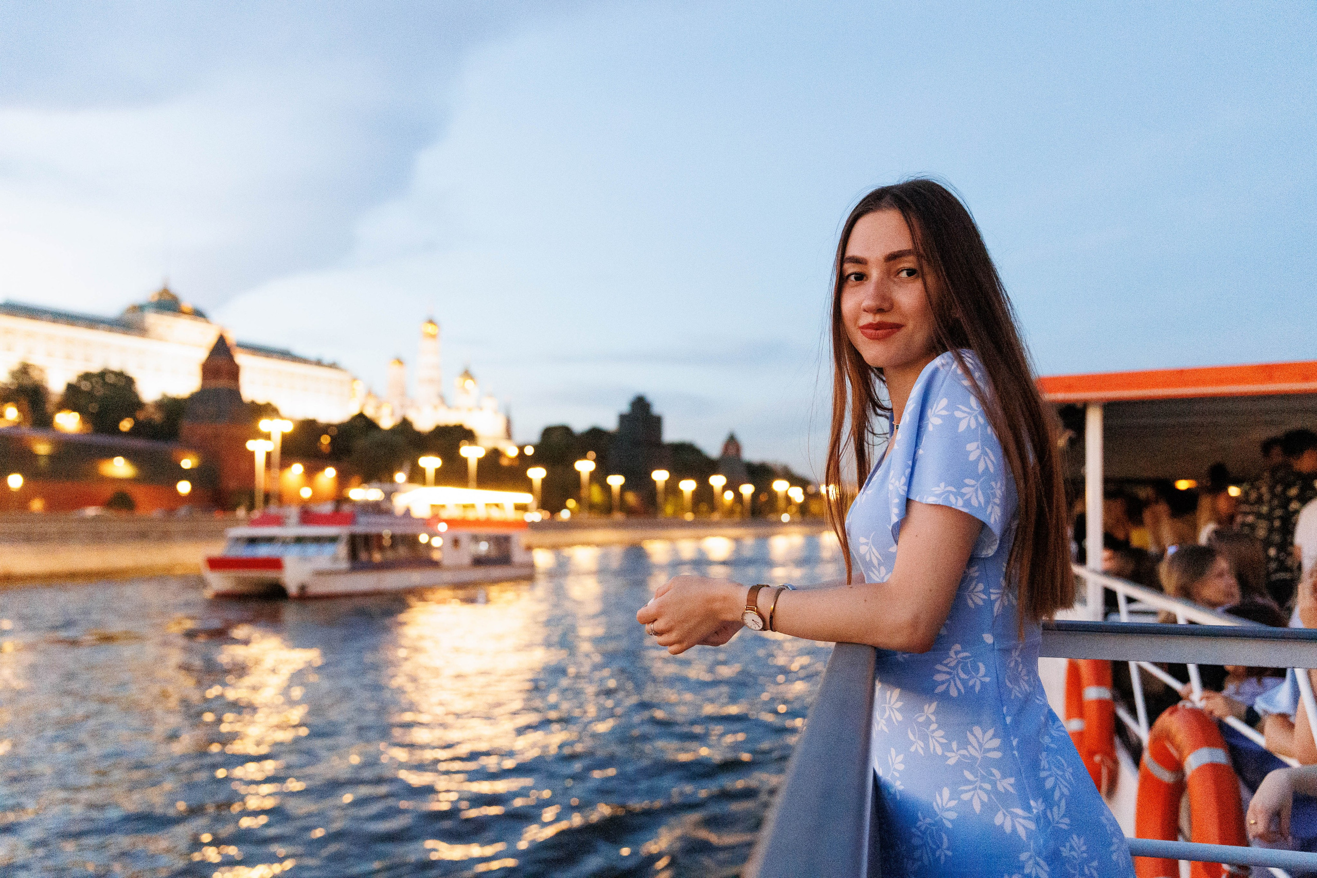 На теплоходах музыка играет. Репортажный Фотограф в Москве Юра Гушан