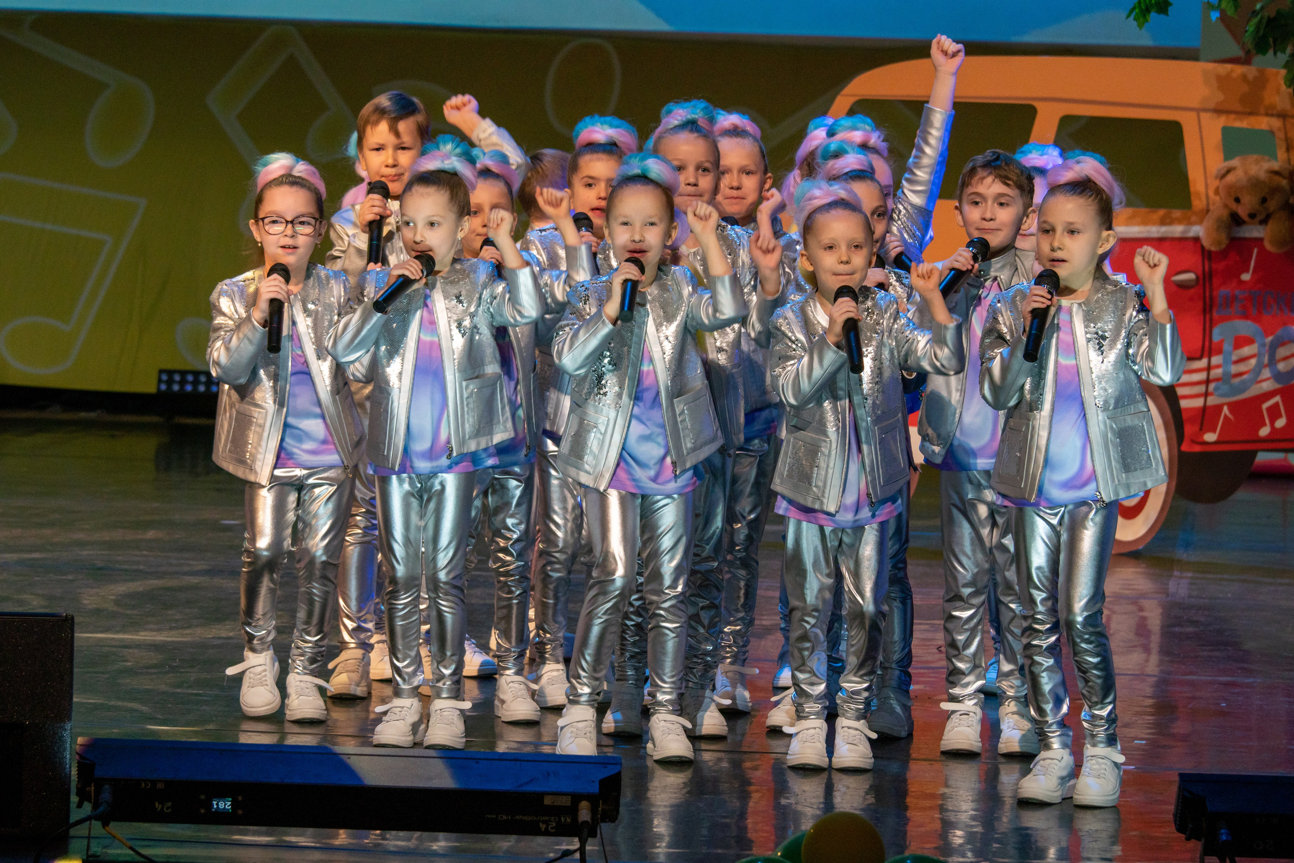 Съёмка концерта для Домисольки, большой концертный зал Космос. «Студия DRONAVT`s» — видеосъёмка и фотография г. Москва