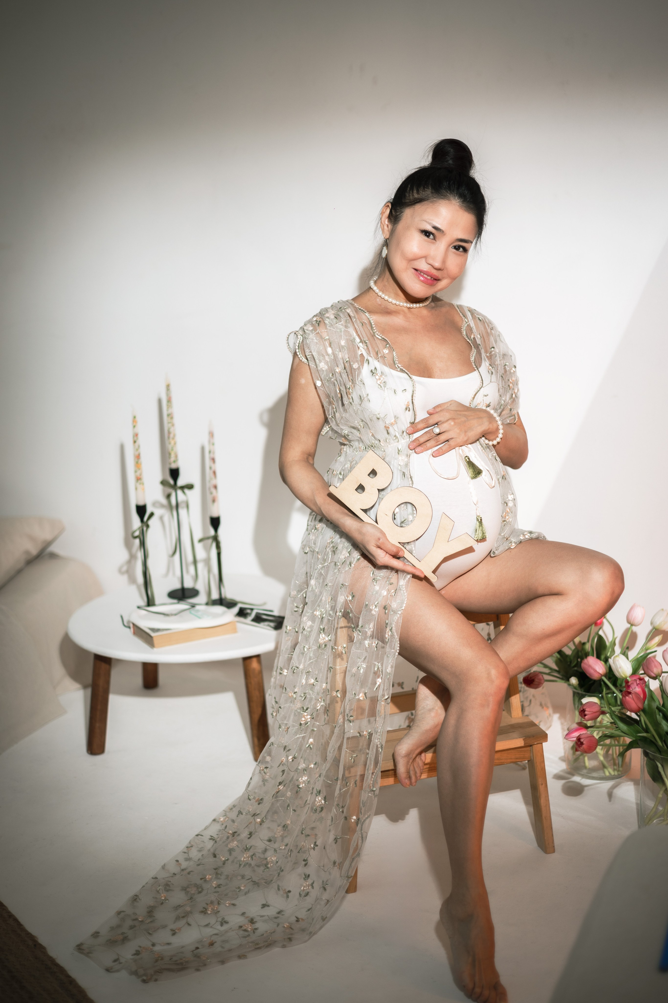 Студийная фотосессия беременности в студии Соул