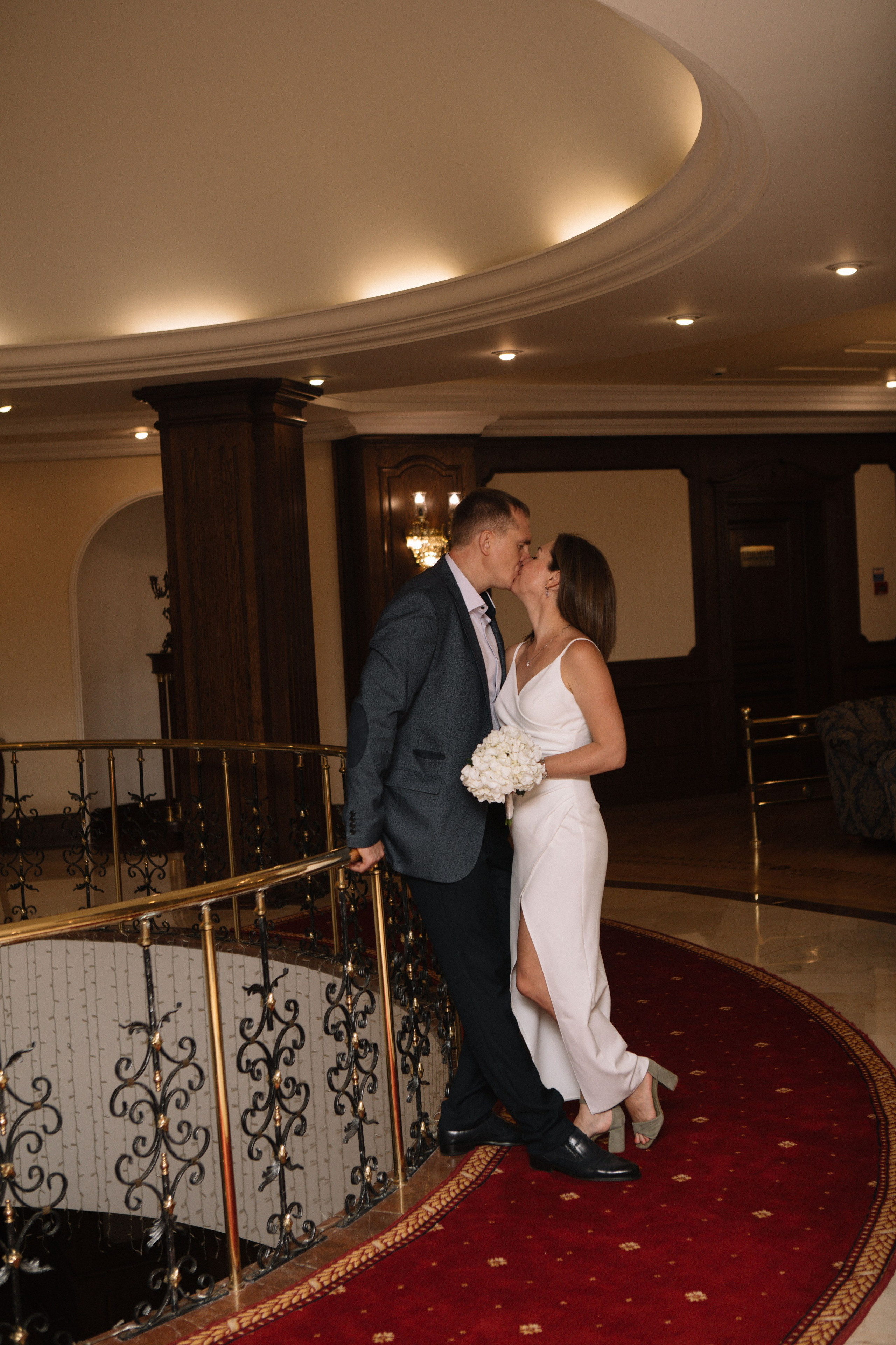 Лиза и Сережа. Роспись и тусовка в коттедже. Свадебный и портретный фотограф в Москве Анастасия Масюк